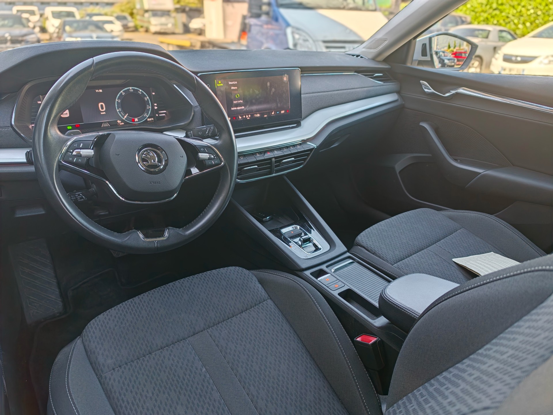 SKODA Octavia Combi 1.5 TSI mHEV DSG Ambition-image-8