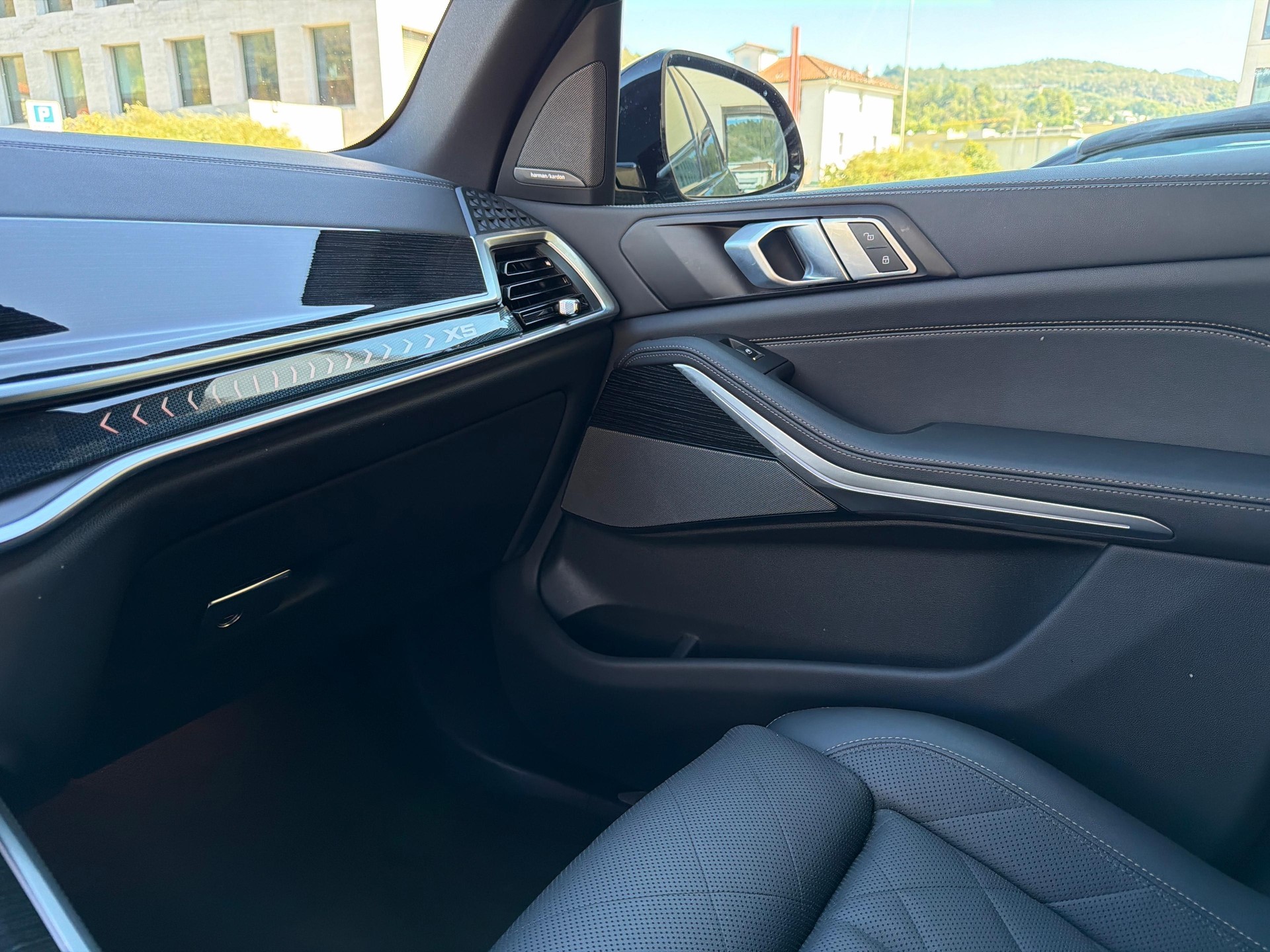 BMW X5 50e xDrive SAG-image-18