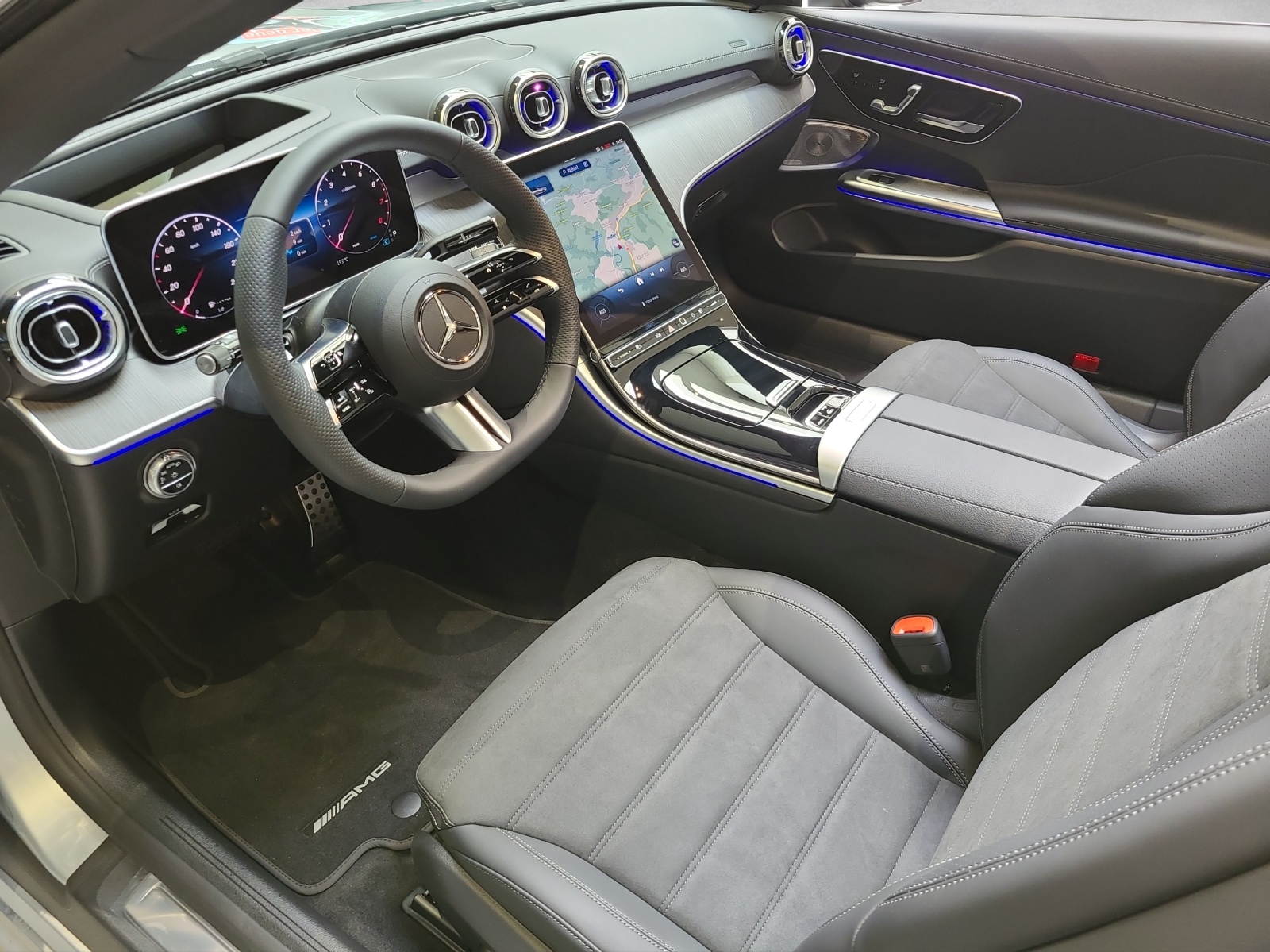 MERCEDES-BENZ CLE 200 AMG Line 4M Cabriolet Cabriolet-image-11