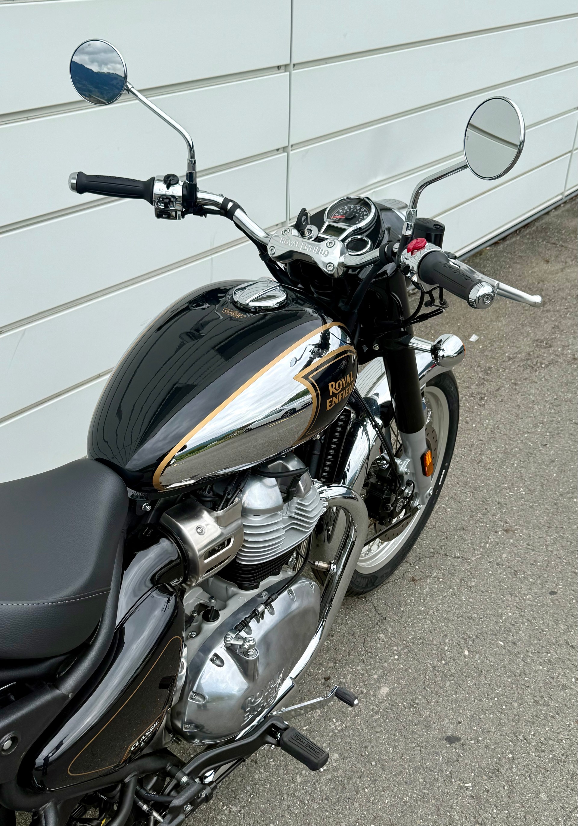 ROYAL ENFIELD Classic 650 Base-image-3
