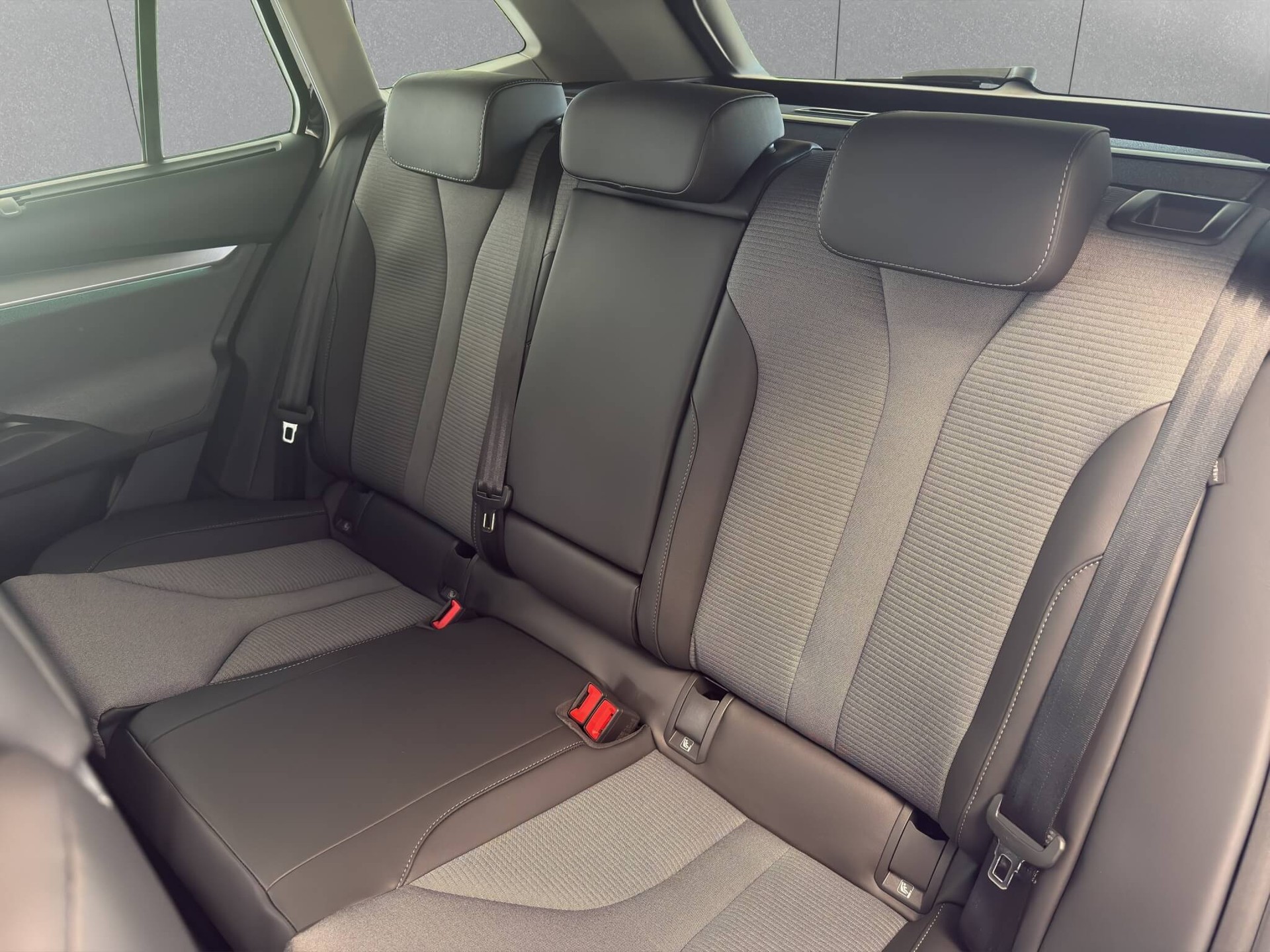 SKODA Enyaq 85x Dynamic 4x4-image-11