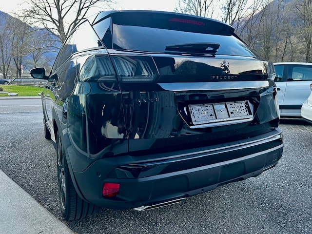 PEUGEOT 3008 300e Hybrid4 GT Pack EAT8-image-5