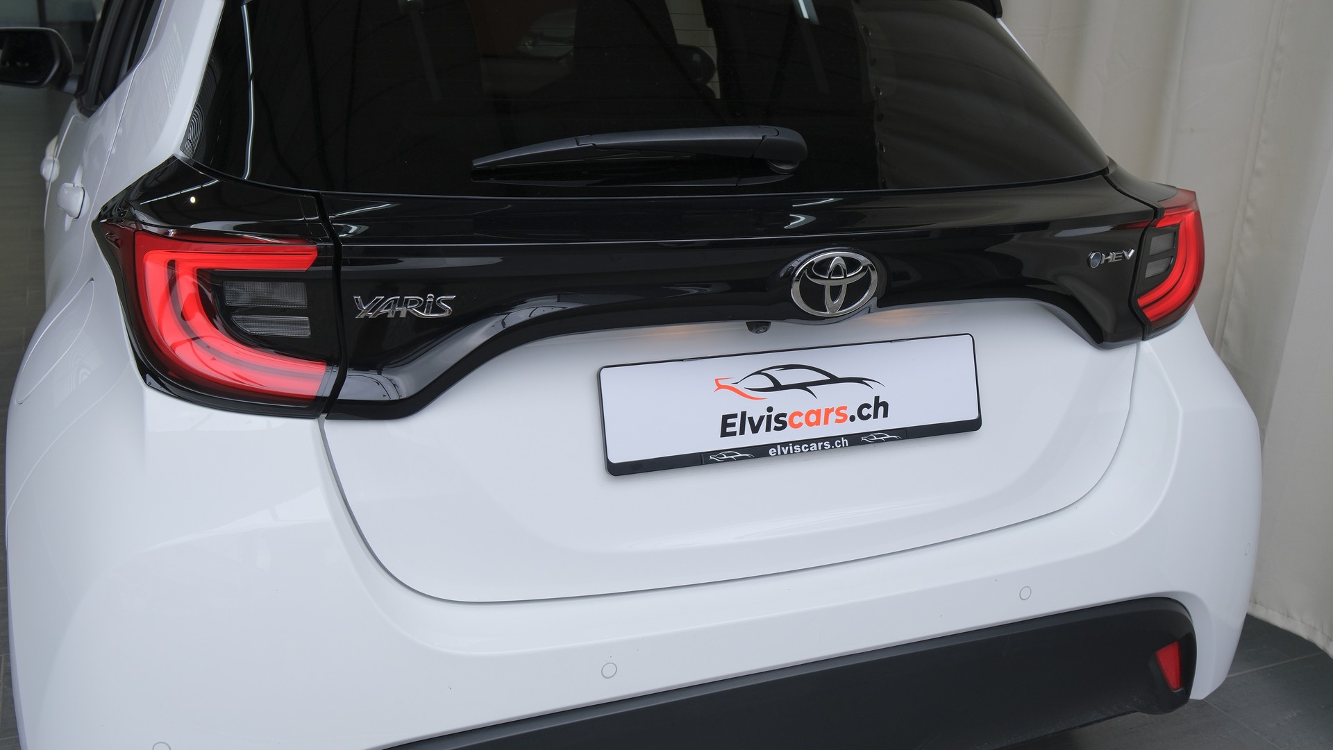 TOYOTA Yaris 1.5 Trend e-CVT-image-11