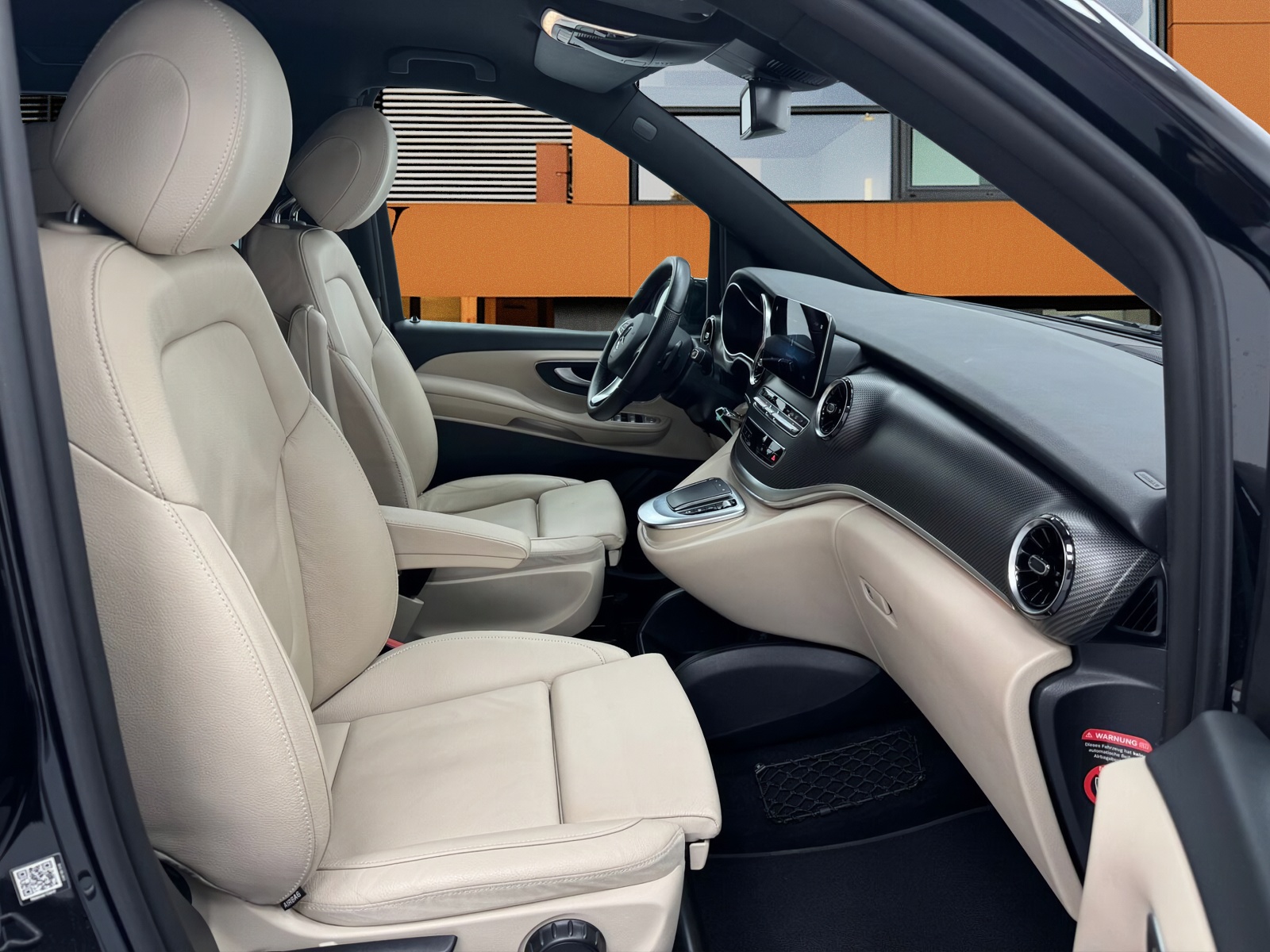 MERCEDES-BENZ V 300 d lang AMG-Line 4Matic 9G-Tronic / Leder-Pano-LED-Kamera-El.Türen-image-12