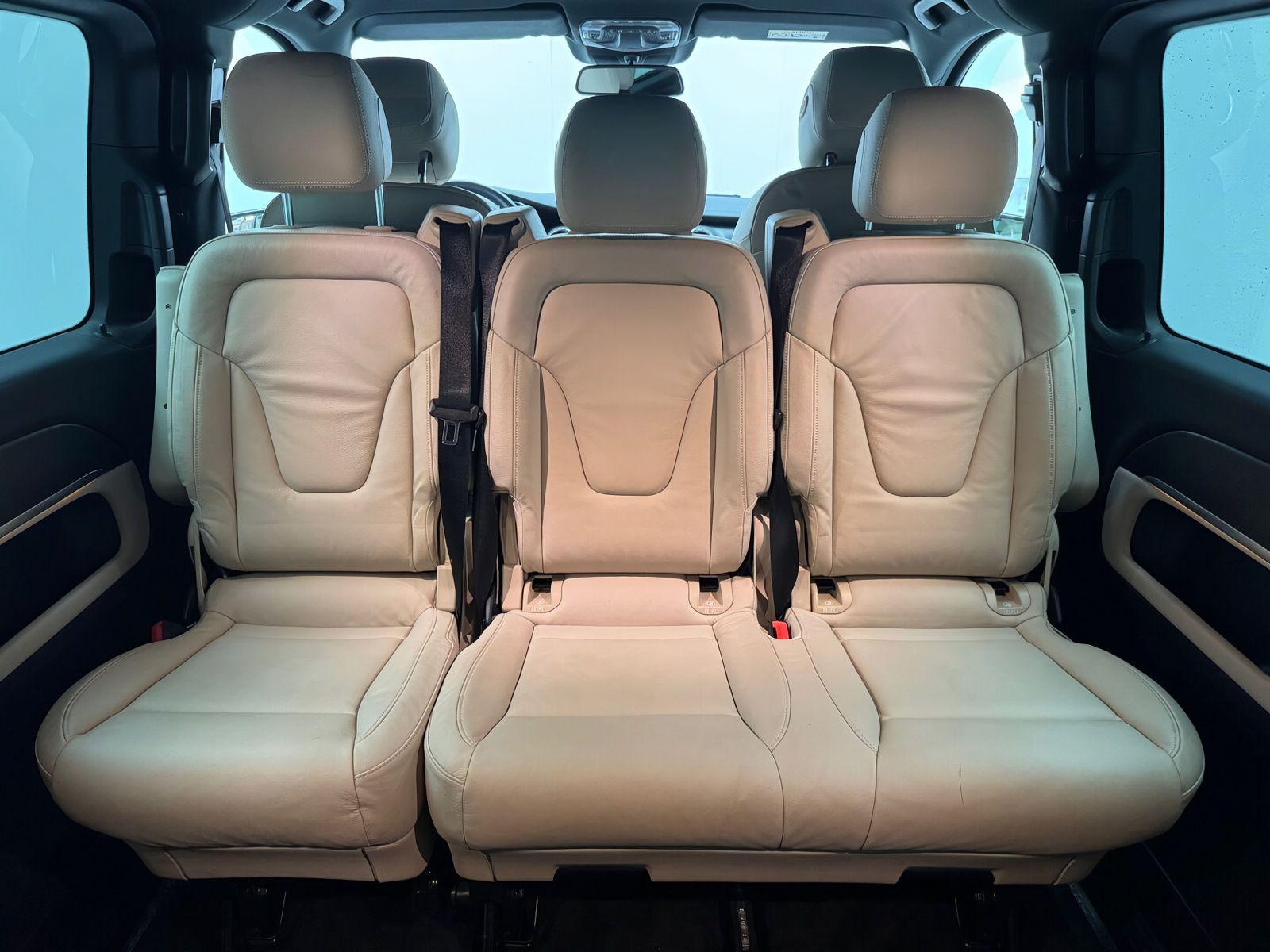 MERCEDES-BENZ V 300 d lang AMG-Line 4Matic 9G-Tronic / Leder-Pano-LED-Kamera-El.Türen-image-11