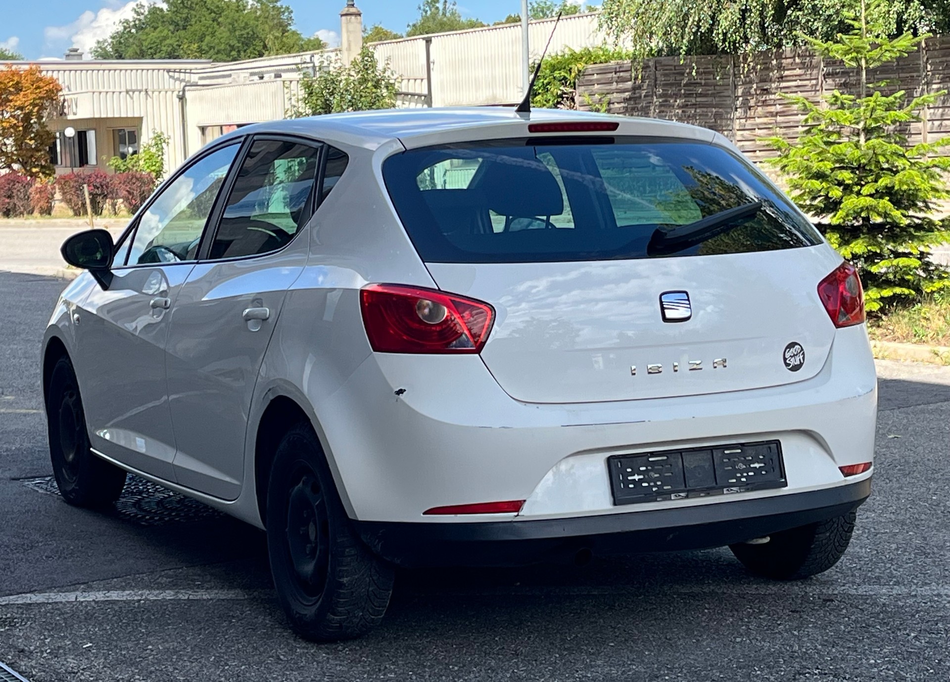 SEAT Ibiza 1.6 Good Stuff-image-1