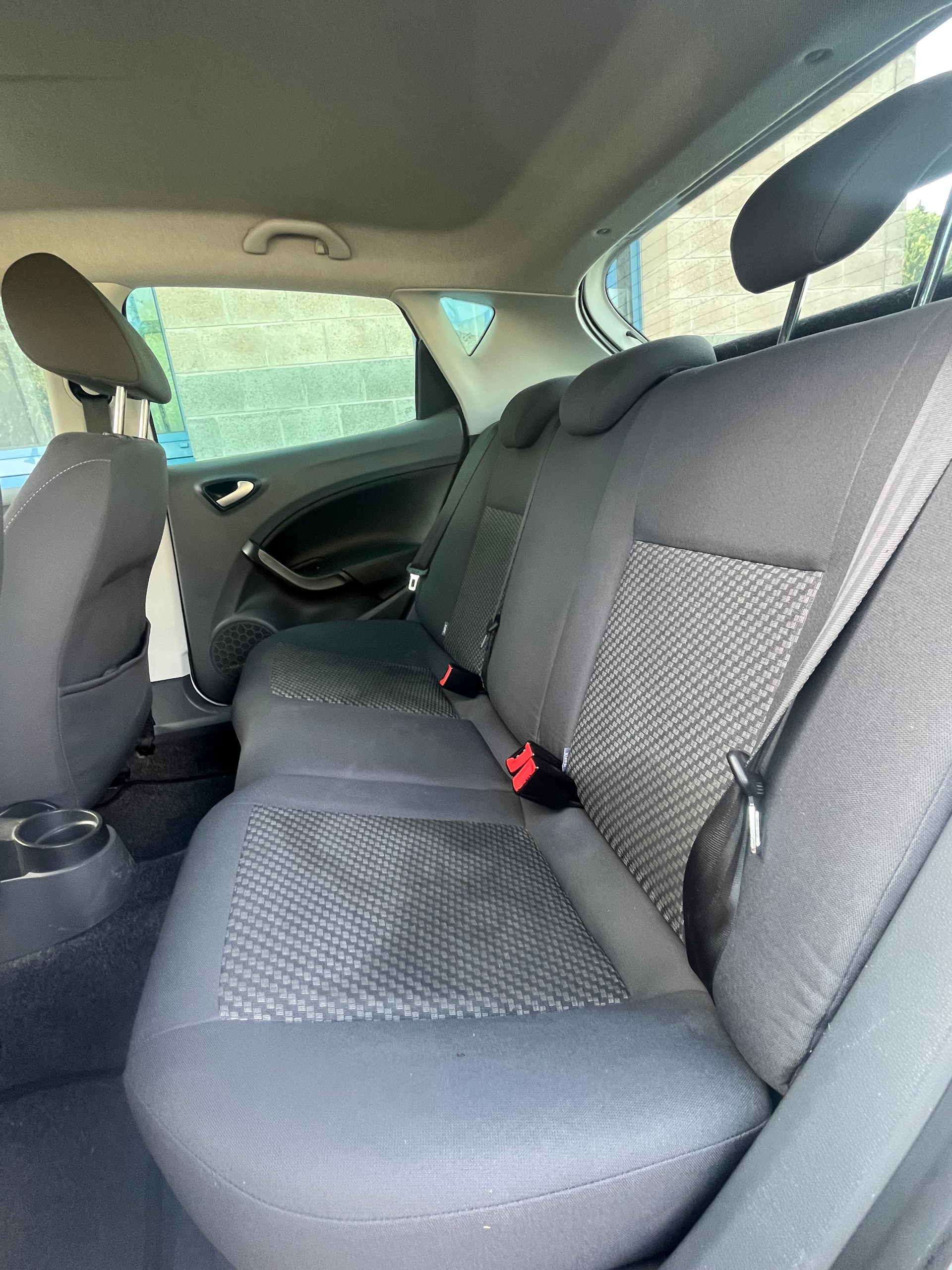 SEAT Ibiza 1.6 Good Stuff-image-10