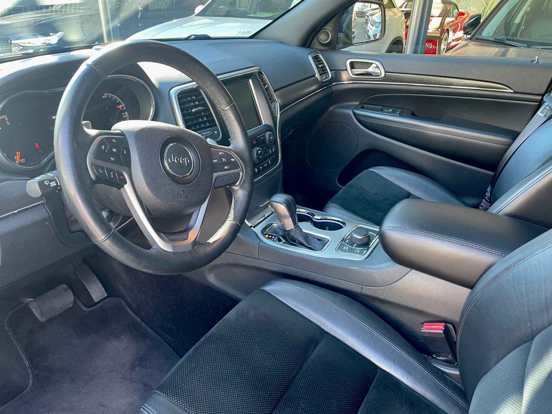 JEEP Grand Cherokee 3.0 CRD Night Eagle Automatic-image-2