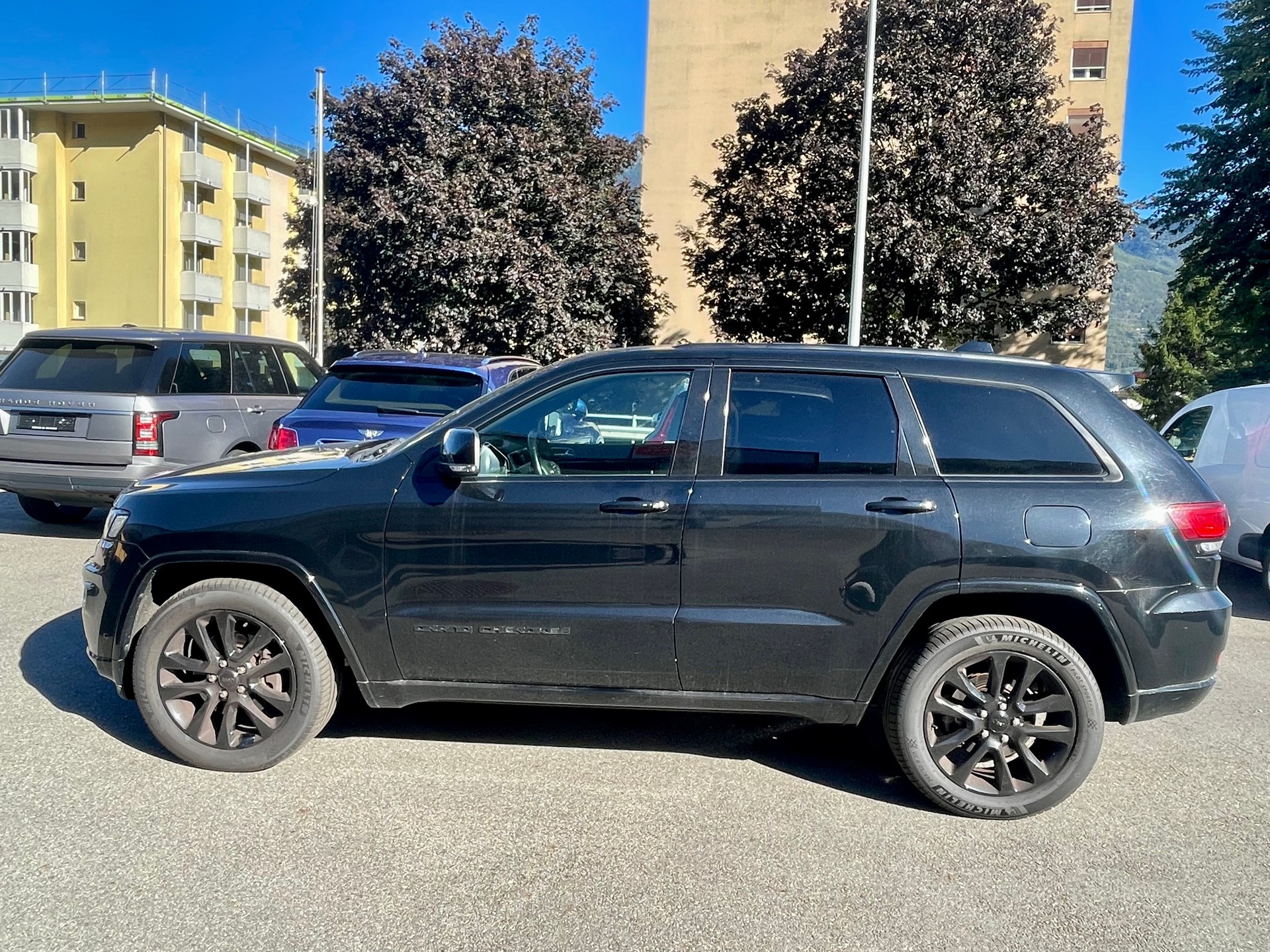 JEEP Grand Cherokee 3.0 CRD Night Eagle Automatic-image-6