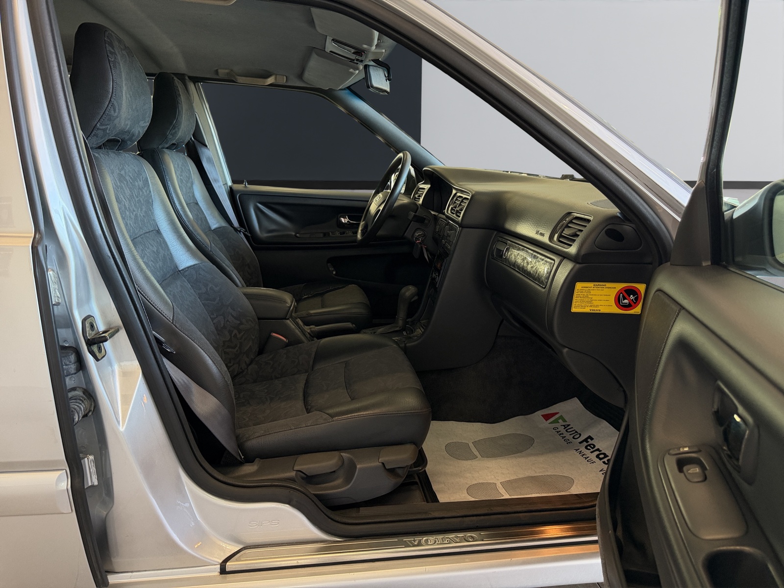 VOLVO V70 2.5 LPT-image-20