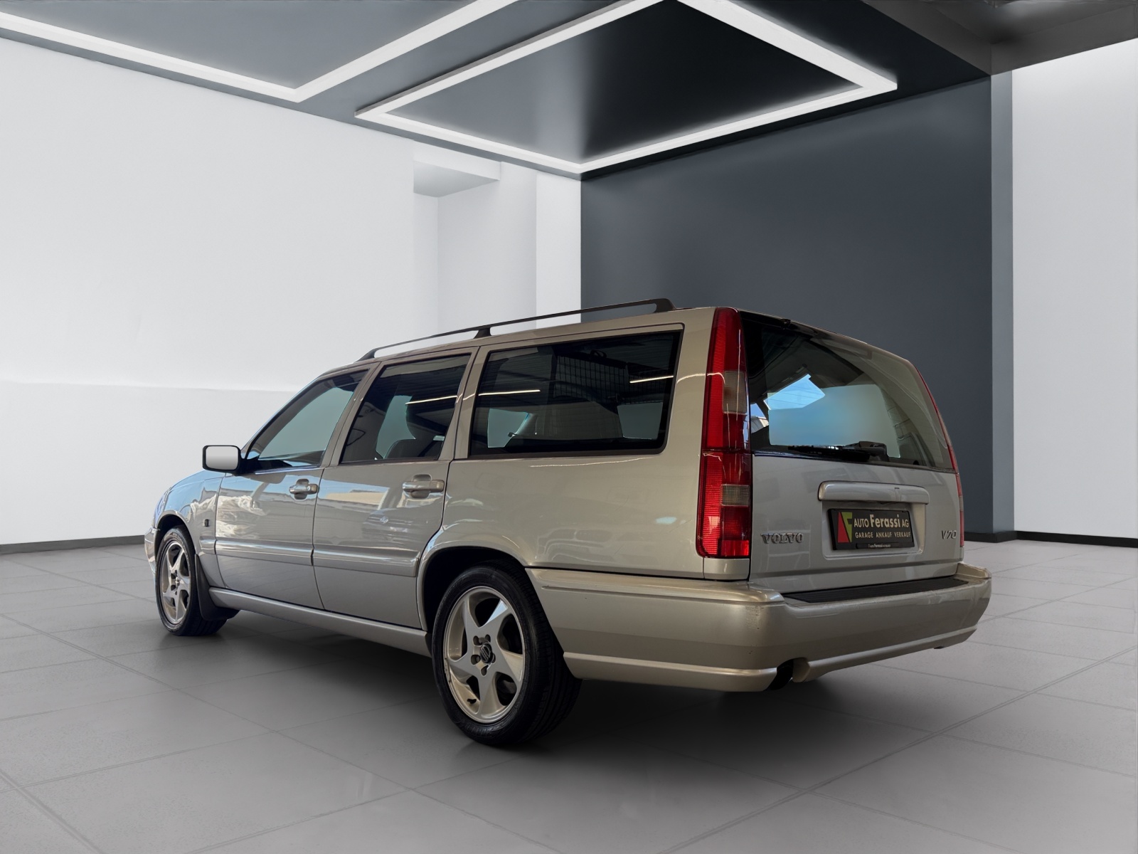 VOLVO V70 2.5 LPT-image-3