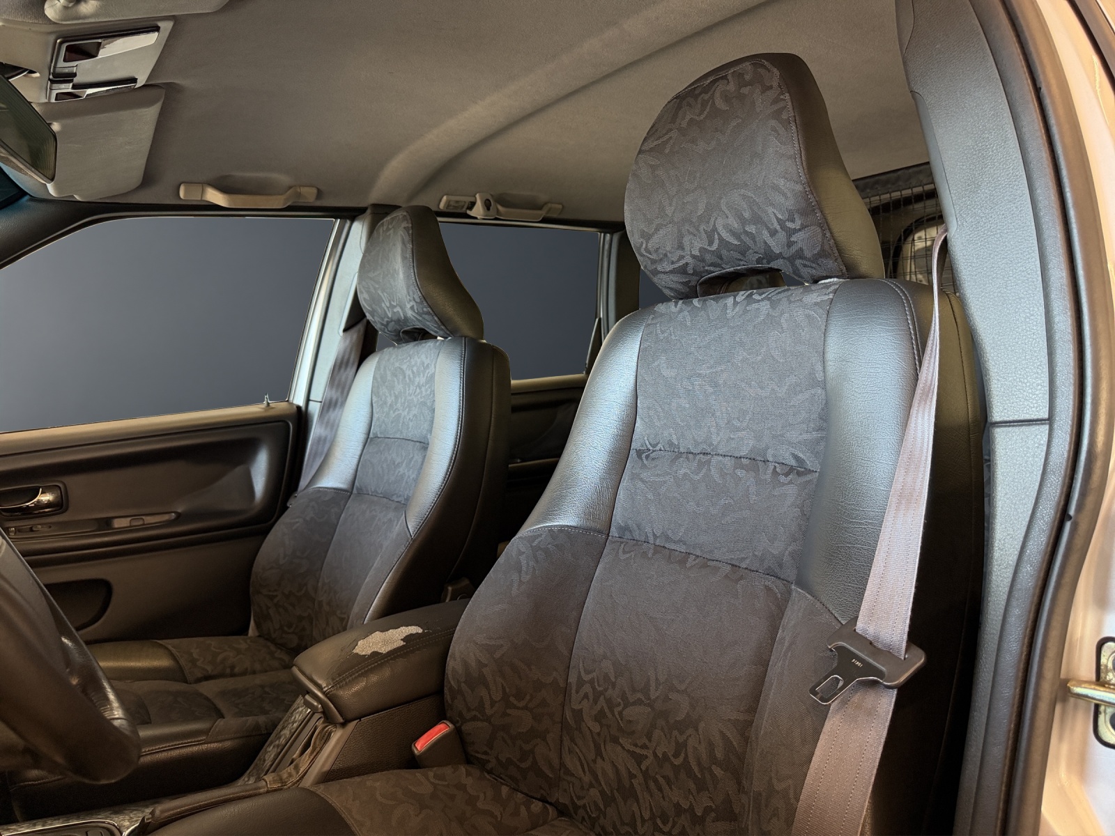 VOLVO V70 2.5 LPT-image-16
