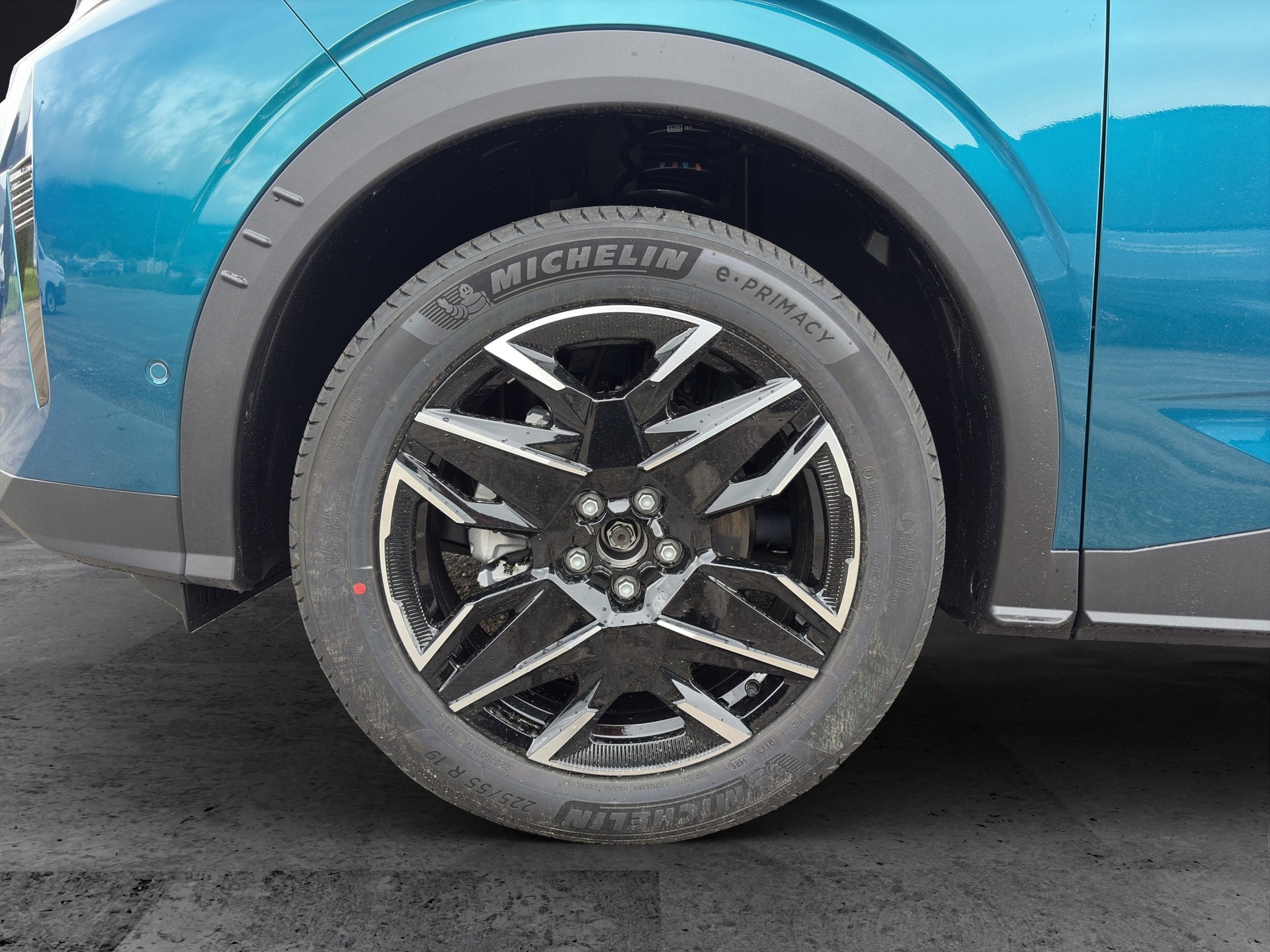 PEUGEOT 5008 MHEV Allure Premium e-DSC6-image-3
