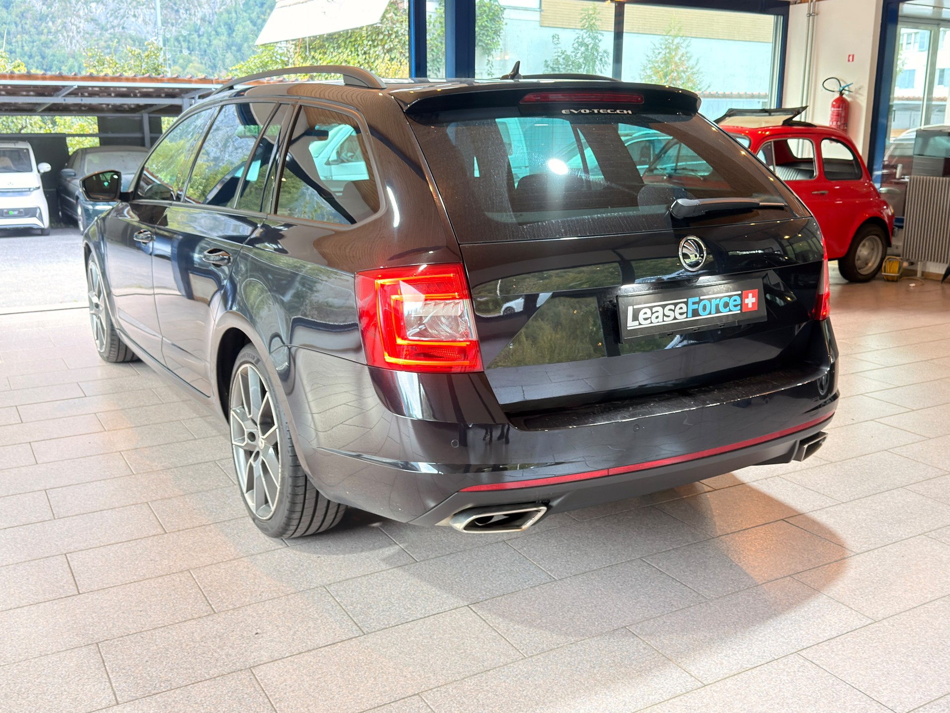 SKODA Octavia Combi 2.0 TDI RS 4x4 DSG-image-7
