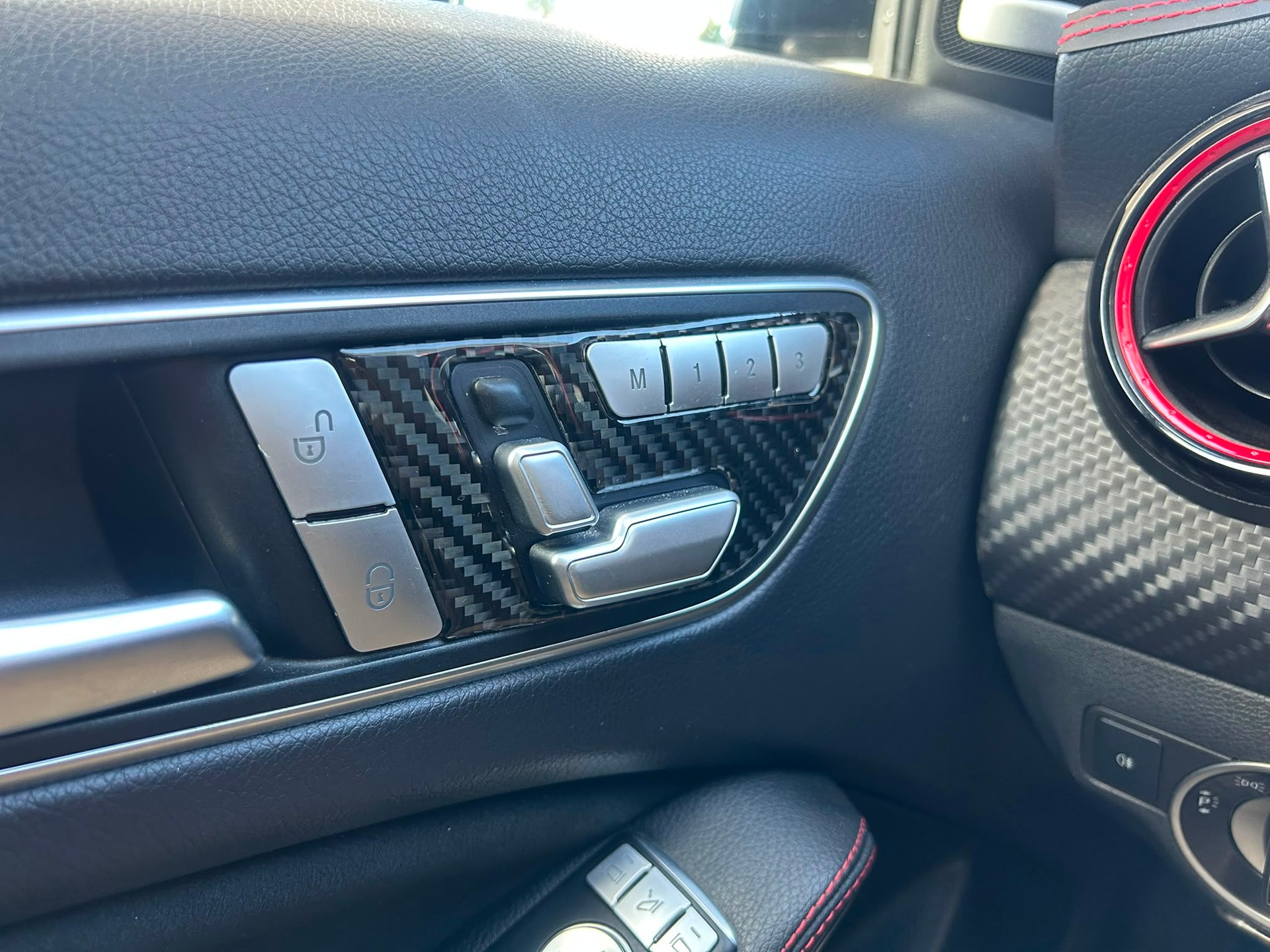 MERCEDES-BENZ A 250 Sport 4Matic 7G-DCT-image-8