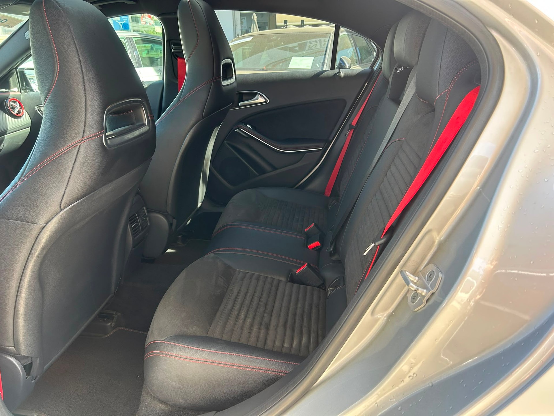 MERCEDES-BENZ A 250 Sport 4Matic 7G-DCT-image-5