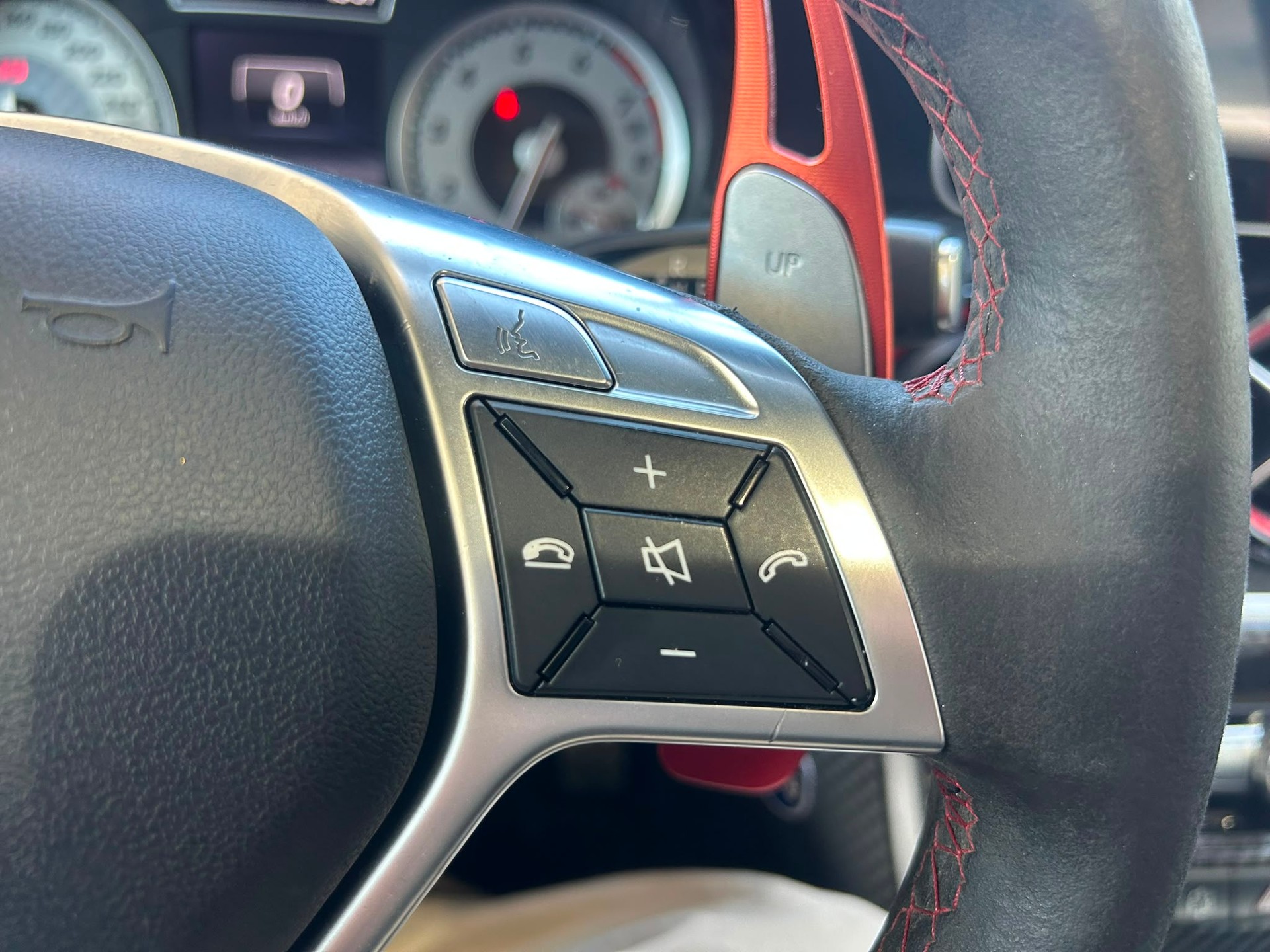 MERCEDES-BENZ A 250 Sport 4Matic 7G-DCT-image-11
