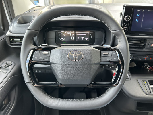 TOYOTA Proace C. Van EV Active M-image-8
