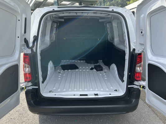 TOYOTA Proace C. Van EV Active M-image-5