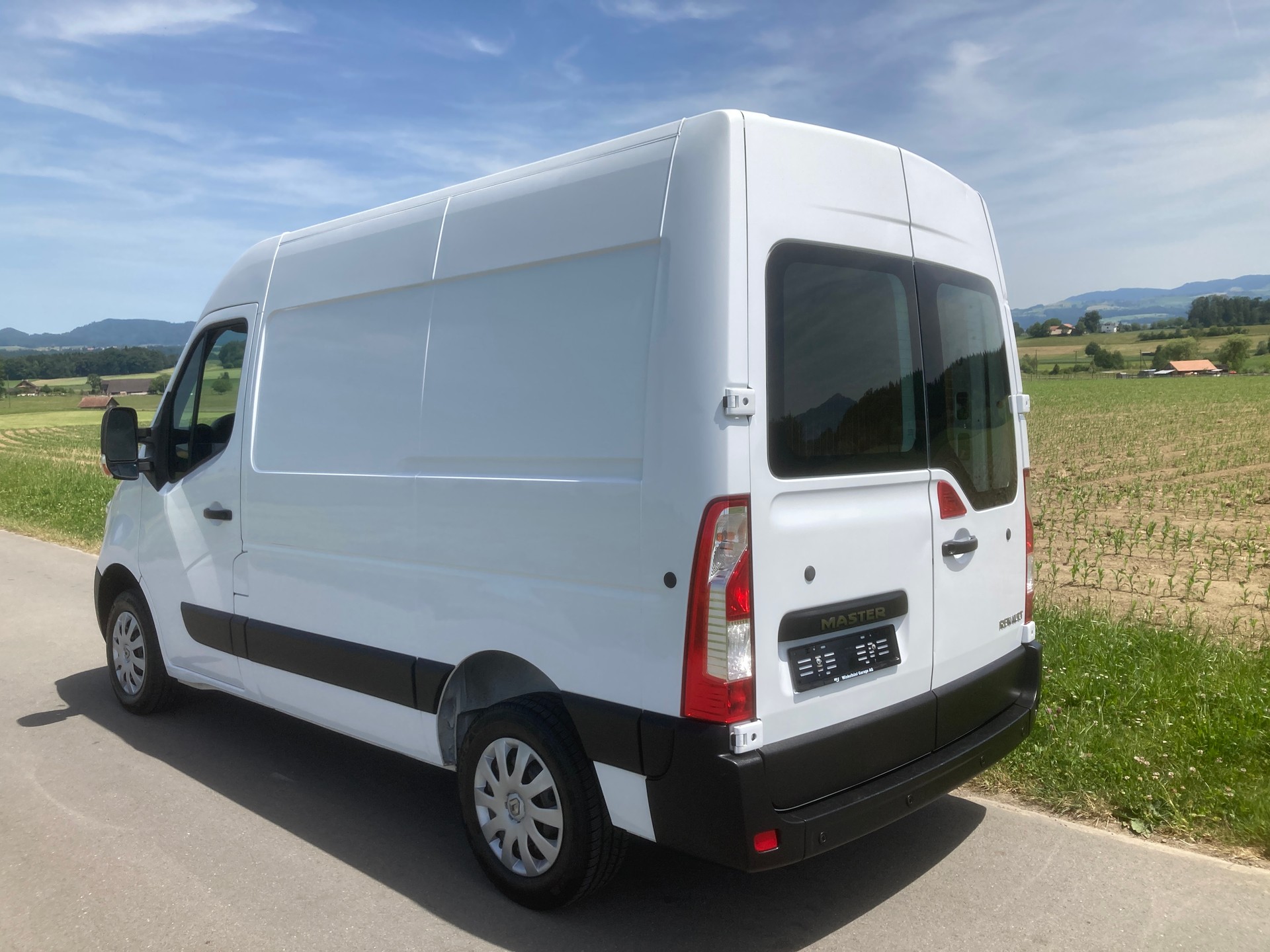 RENAULT Master T33 2.3dCi 110 L1H2-image-3