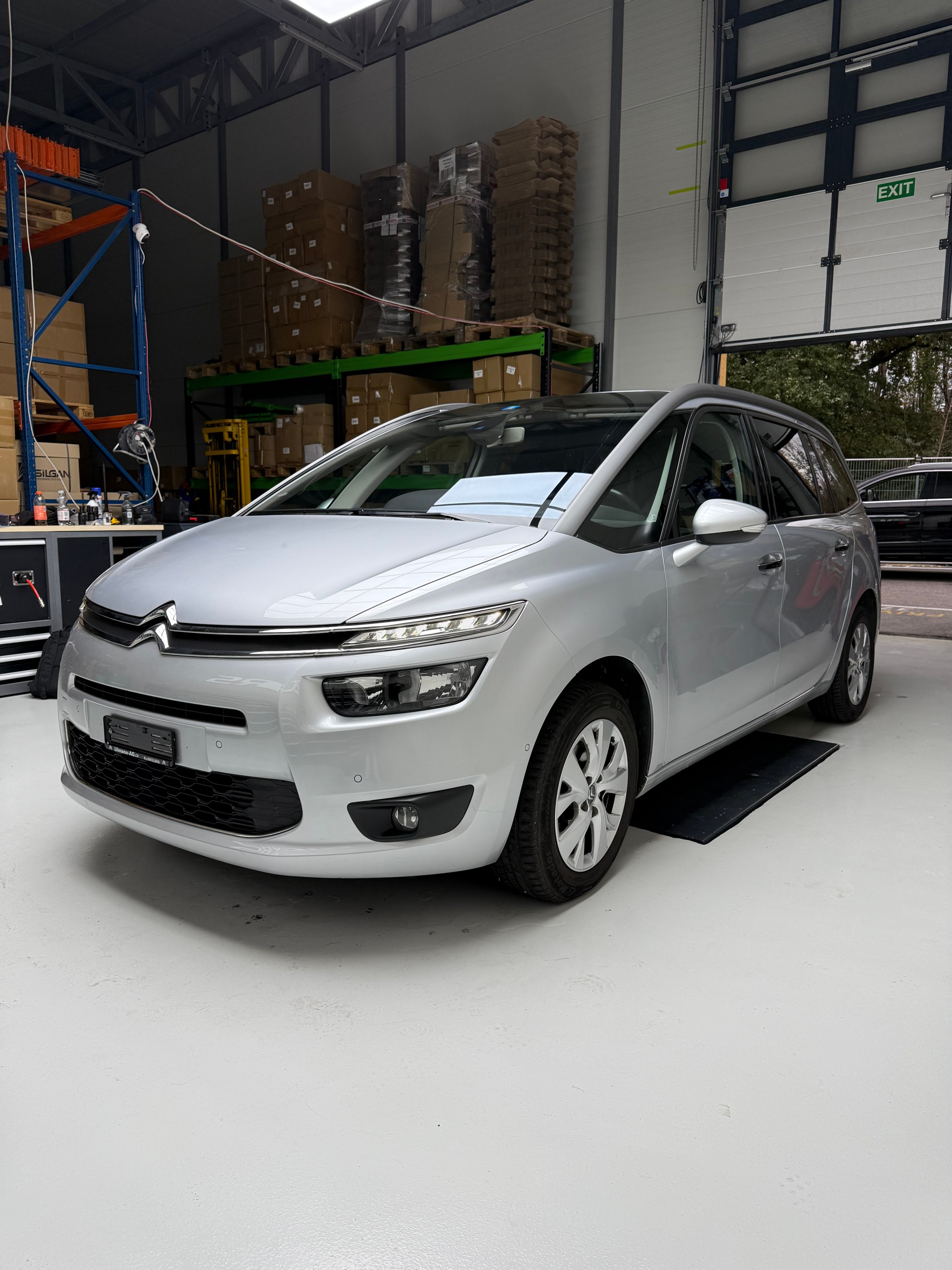 CITROEN Grand C4 Picasso 1.6i 16V e-THP Exclusive-showroom-element-2