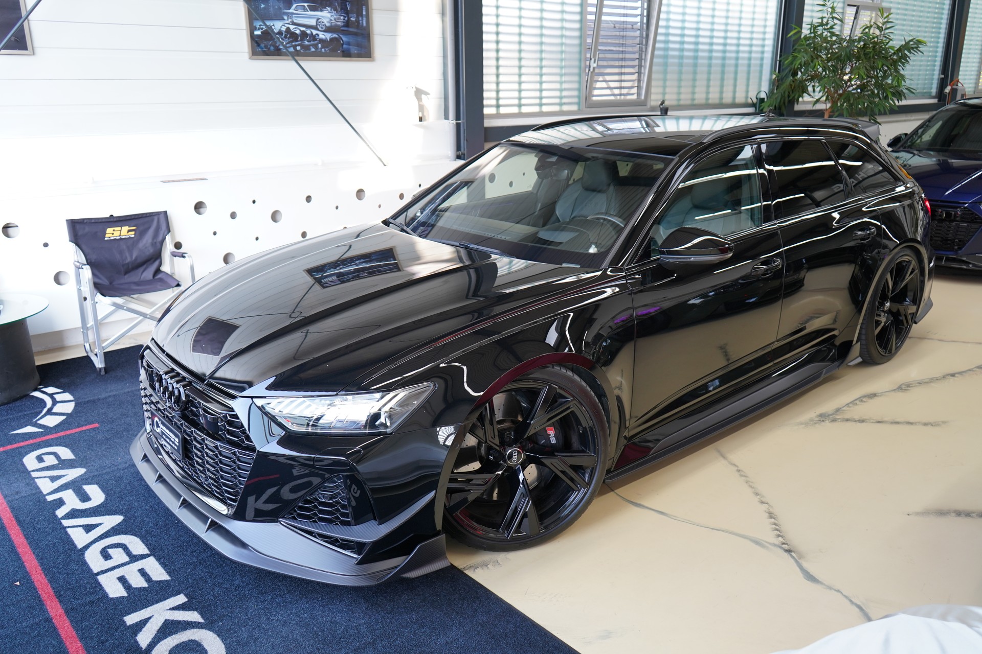 AUDI RS6 Avant 4.0 TFSI V8 quattro / Exklusiv Carbon Kit **-image-2