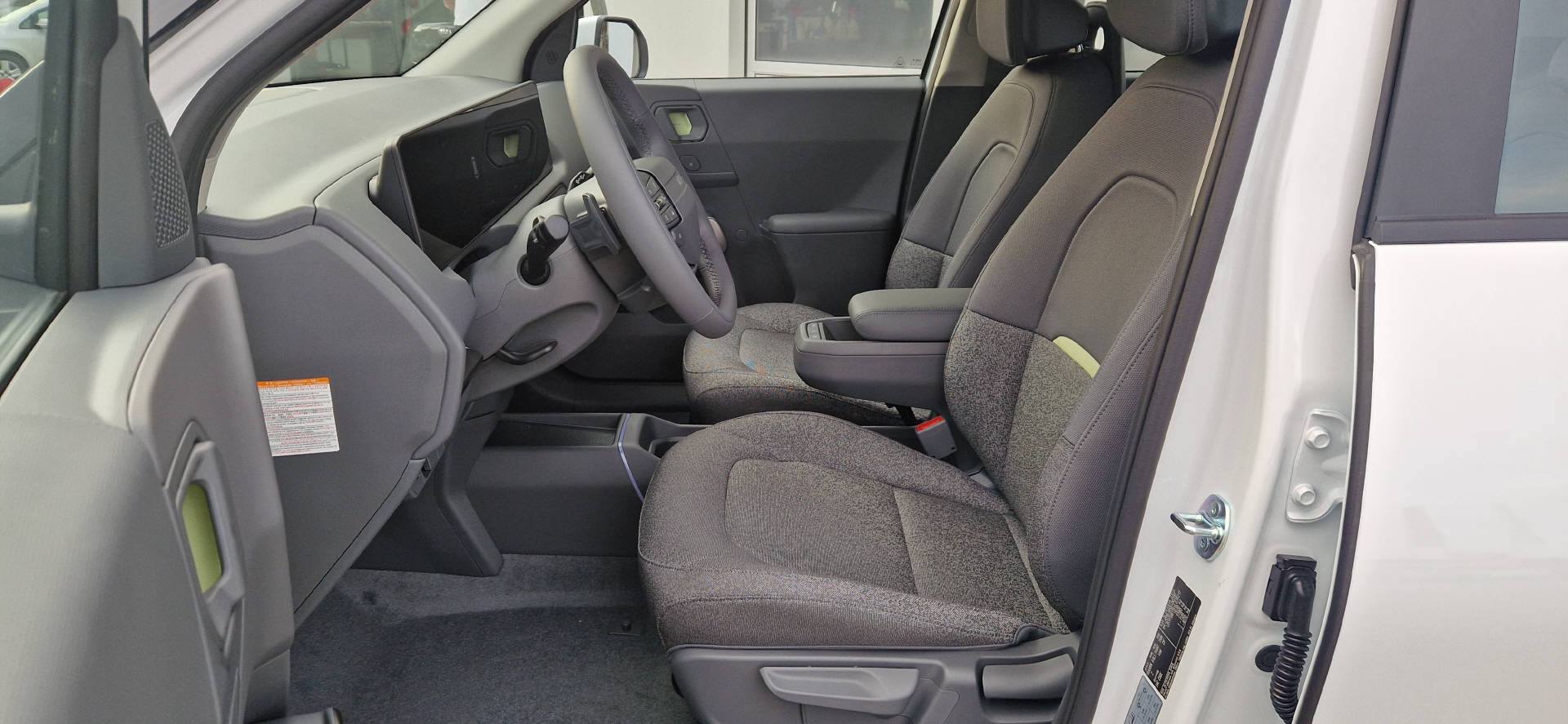 KIA EV2 61 kWh Air 4P-image-5