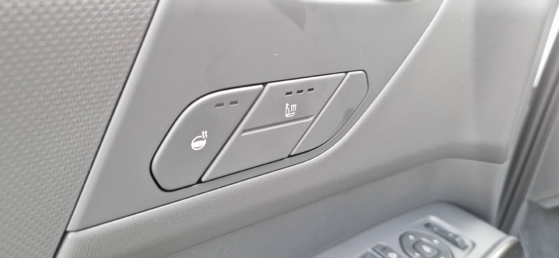KIA EV2 61 kWh Air 4P-image-3