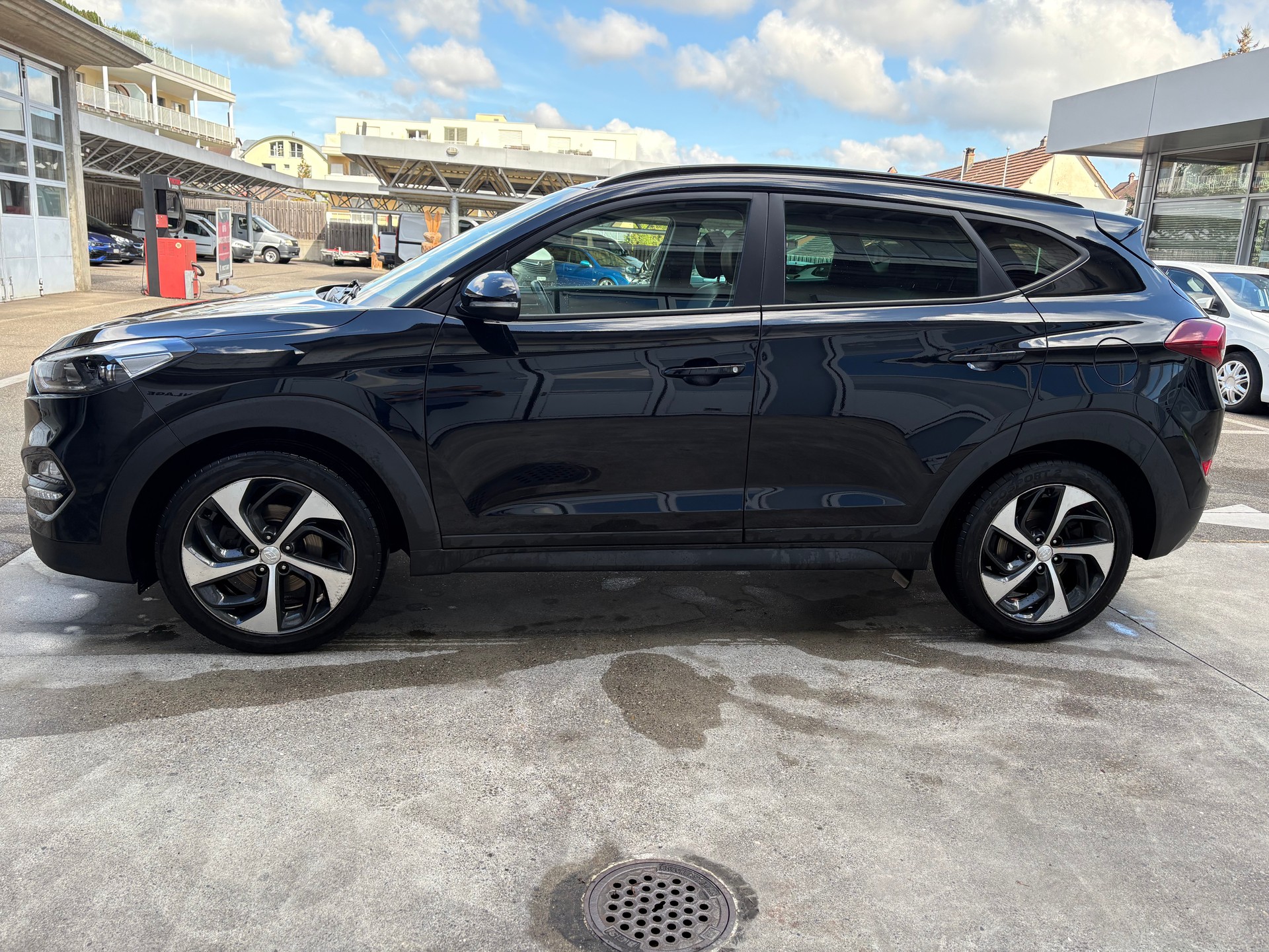 HYUNDAI Tucson 1.6 TGDI Vertex 4WD Automatic-image-3
