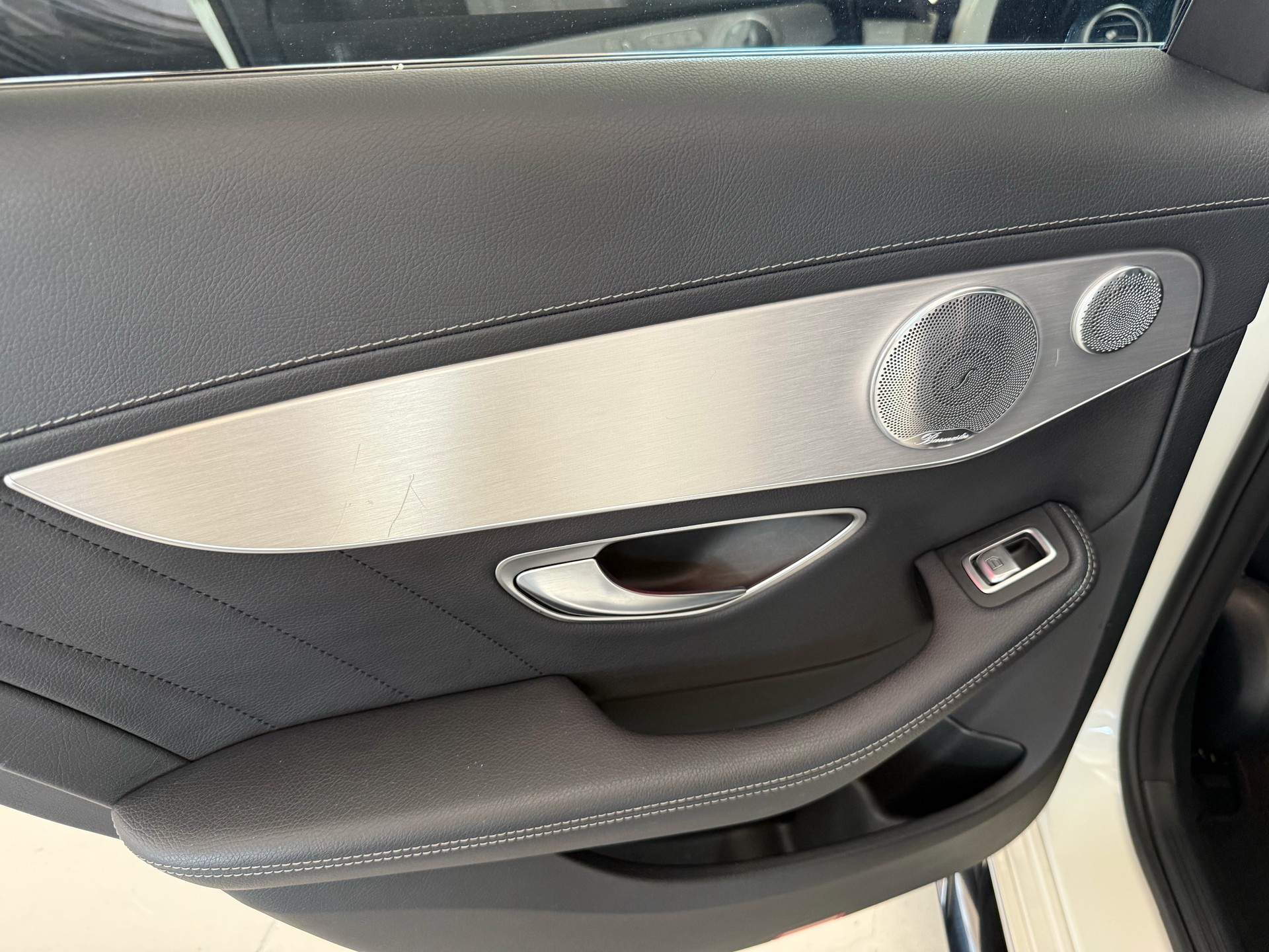 MERCEDES-BENZ C 43 AMG 4Matic-image-12