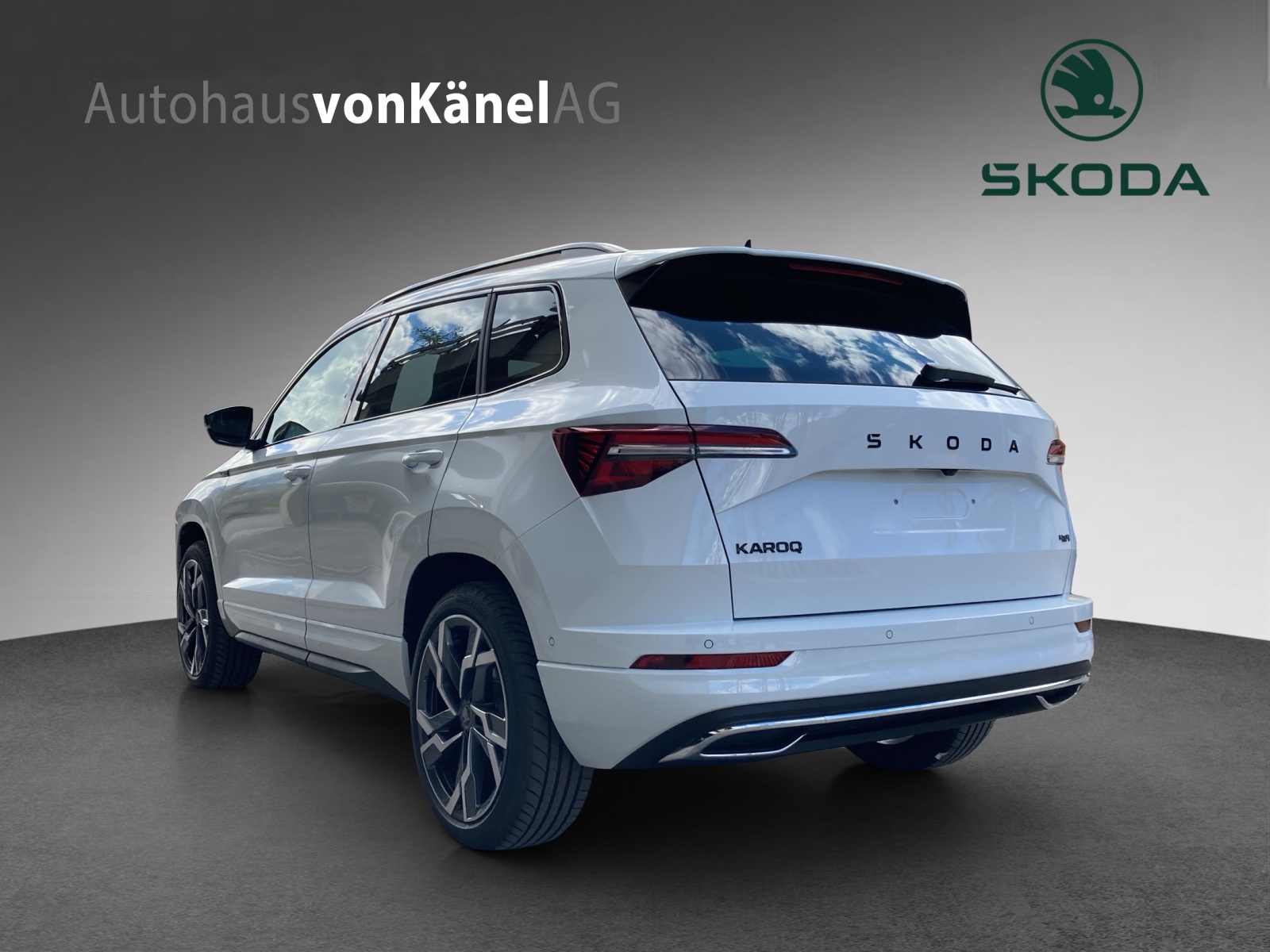 SKODA Karoq 2.0 TSI SportLine 4x4 DSG-image-2