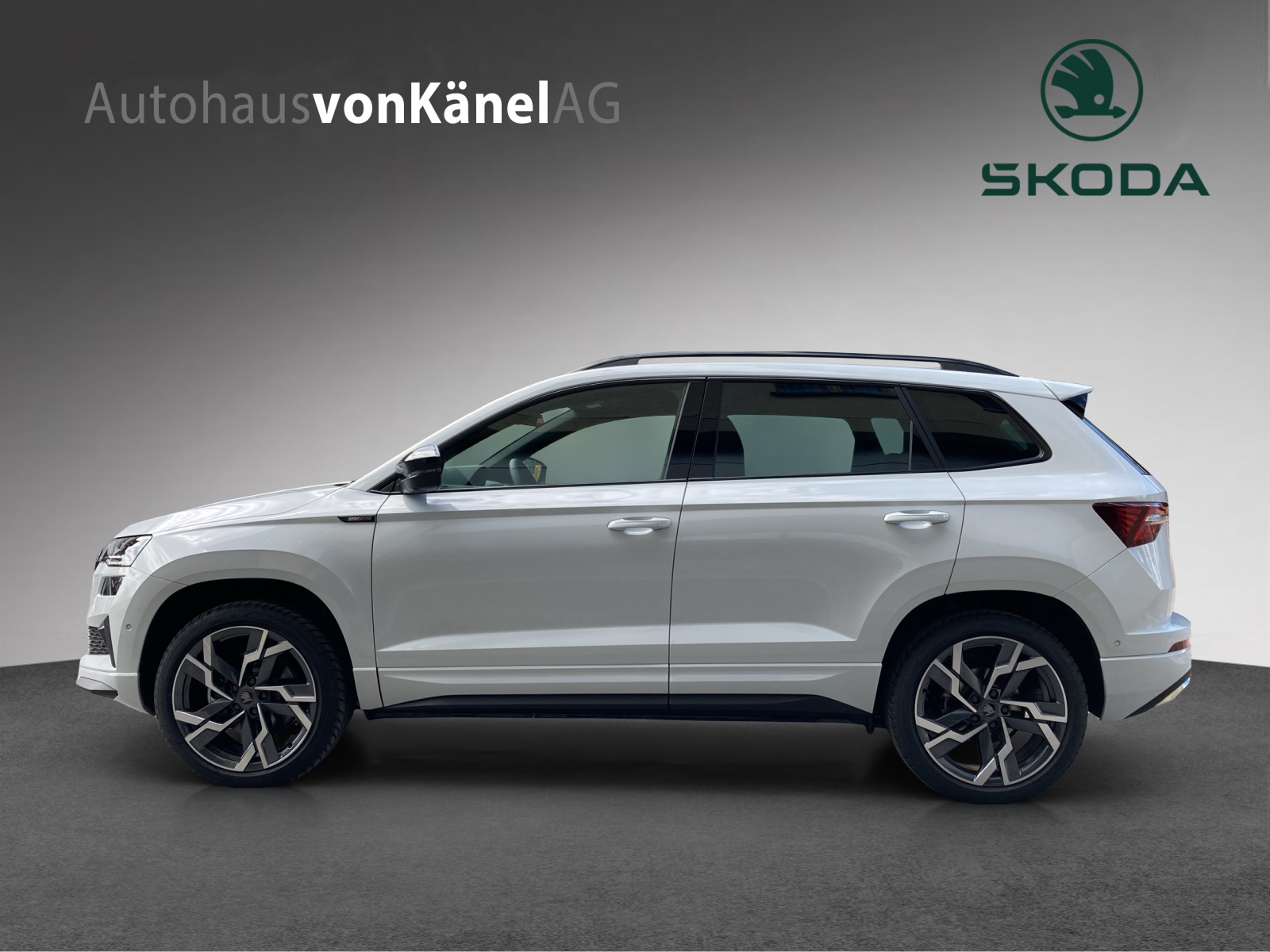SKODA Karoq 2.0 TSI SportLine 4x4 DSG-image-1