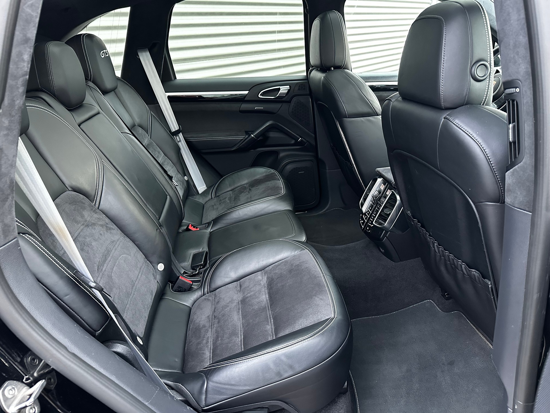 PORSCHE Cayenne GTS-image-12
