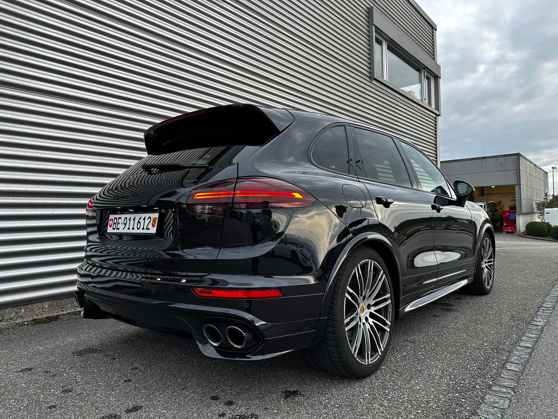 PORSCHE Cayenne GTS-image-1