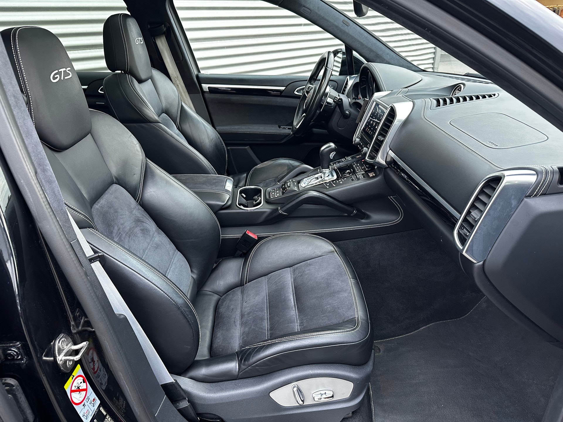 PORSCHE Cayenne GTS-image-11