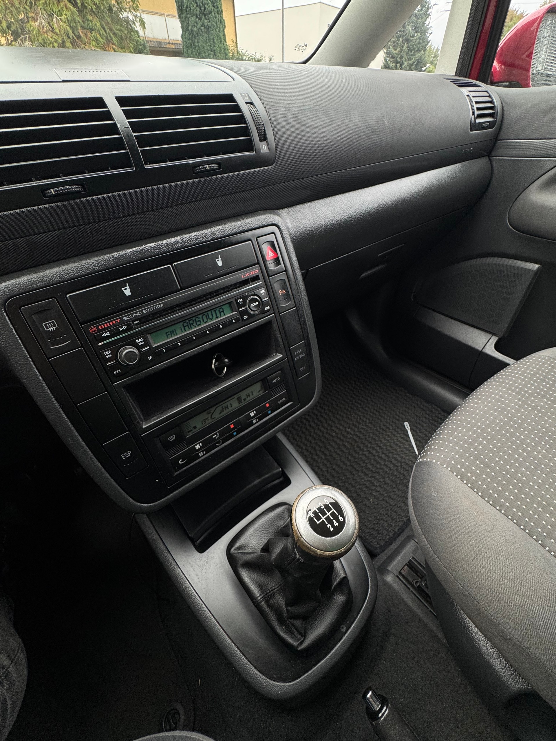 SEAT Alhambra 2.0 TDI Ecomotive-image-6