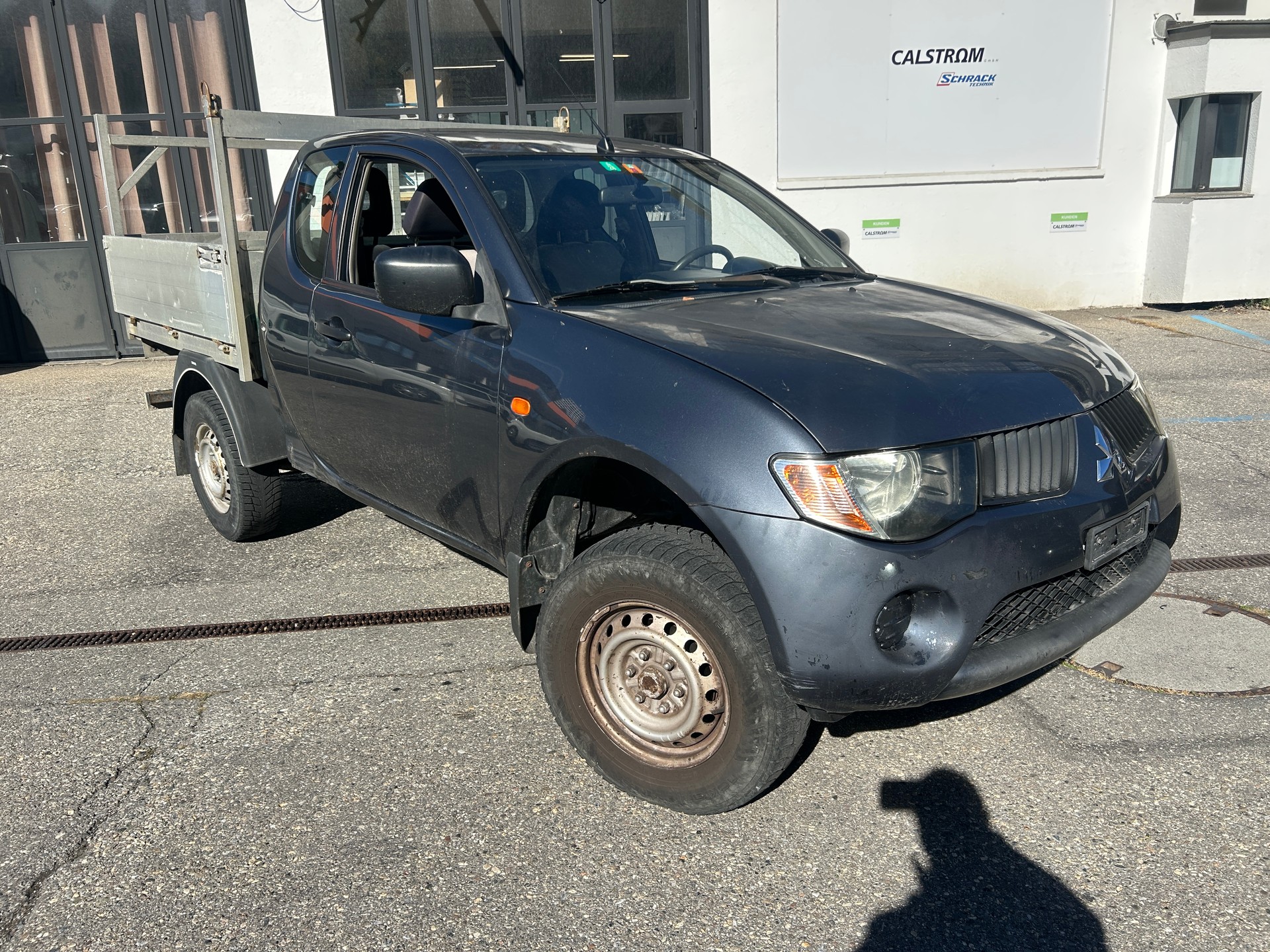 MITSUBISHI L 200 2.5 DID Invite Club Cab-image-1