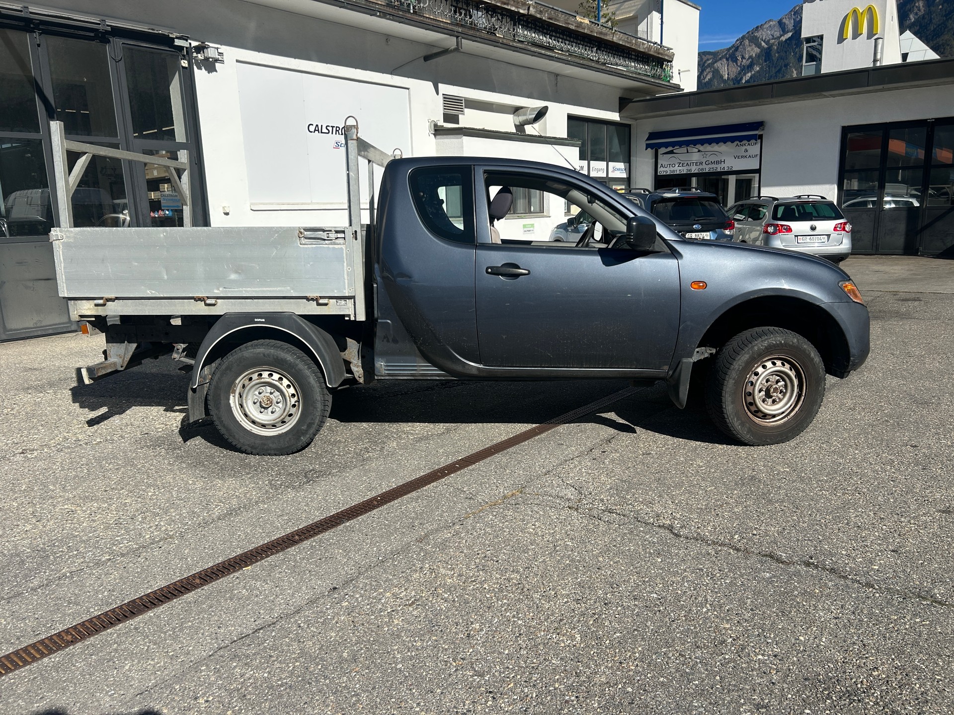 MITSUBISHI L 200 2.5 DID Invite Club Cab-image-2
