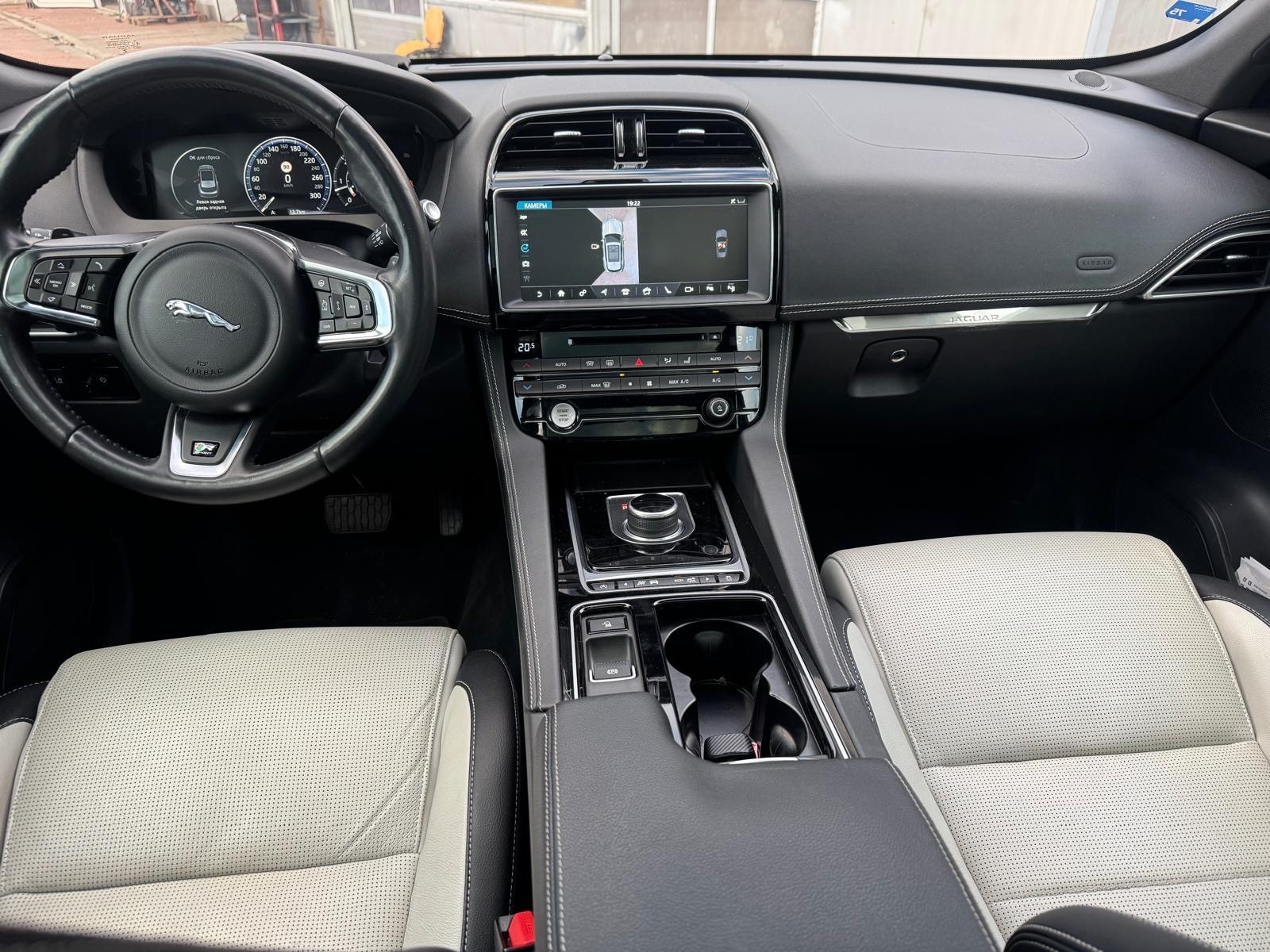 JAGUAR 3.0 V6 D R-Sport AWD-image-2