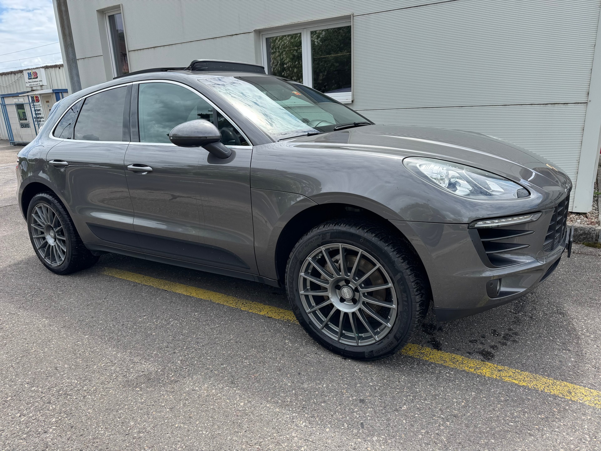 PORSCHE Macan S PDK-image-2
