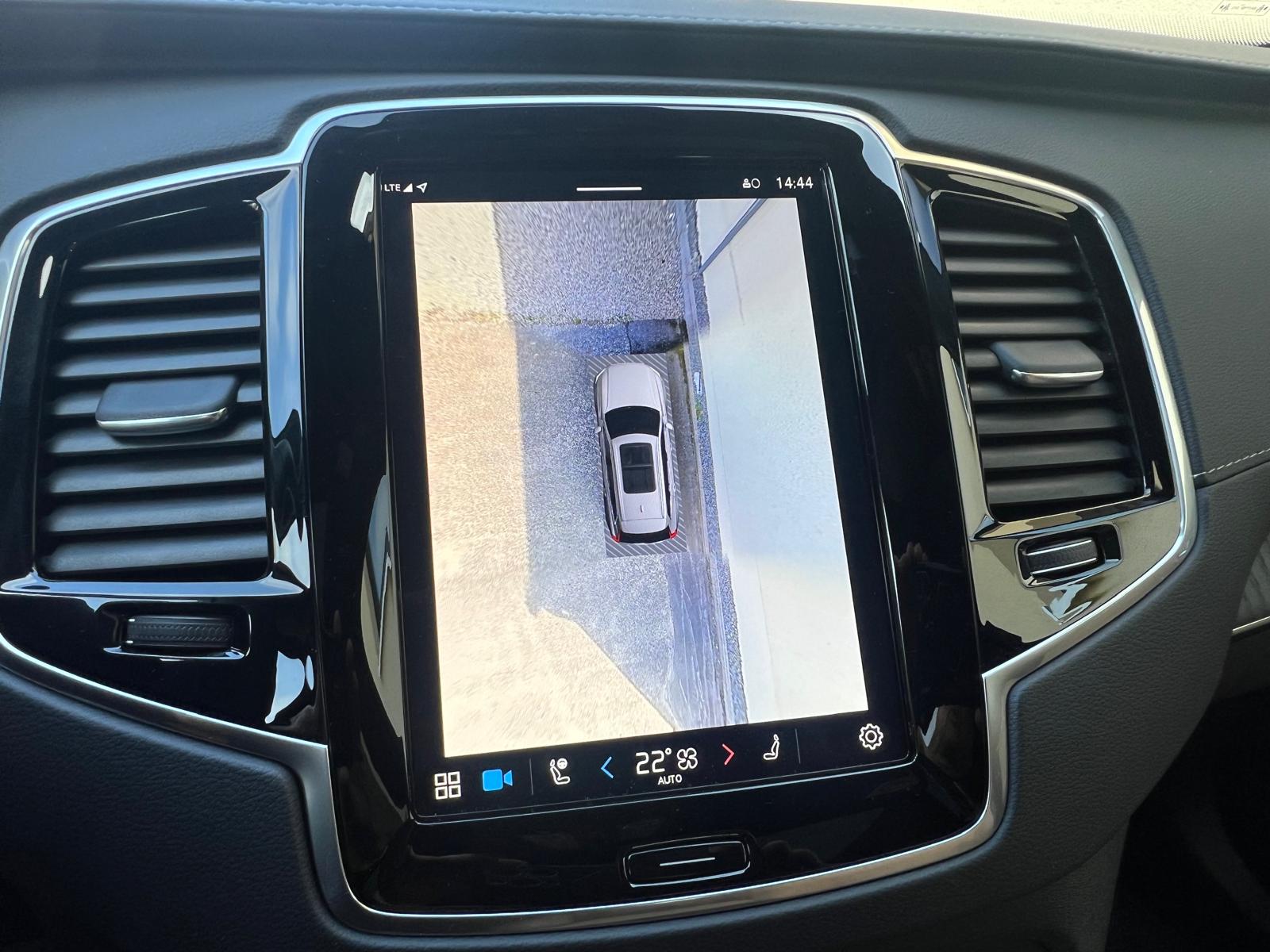 VOLVO XC90 T8 eAWD PluginHybrid Ultra Dark Geartronic-image-12