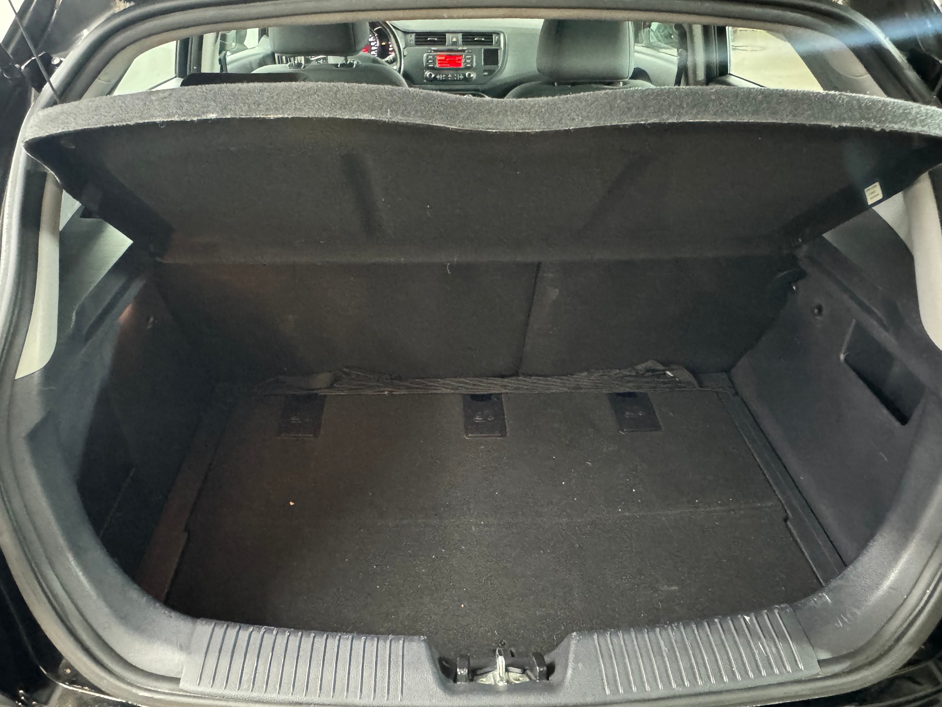 KIA Rio 1.4 CVVT Style Automatic-image-12