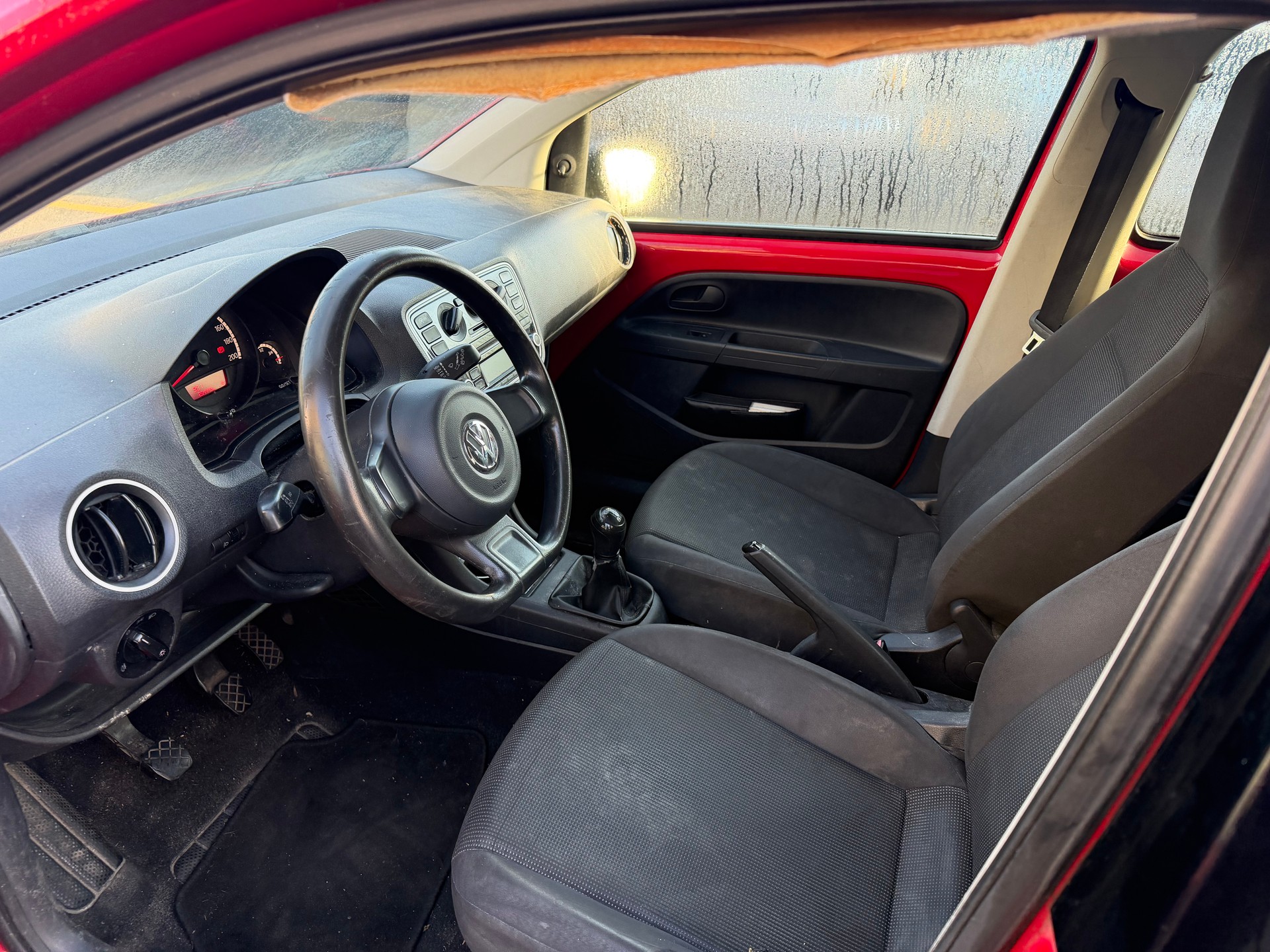VW Up 1.0 BMT cup up-image-6