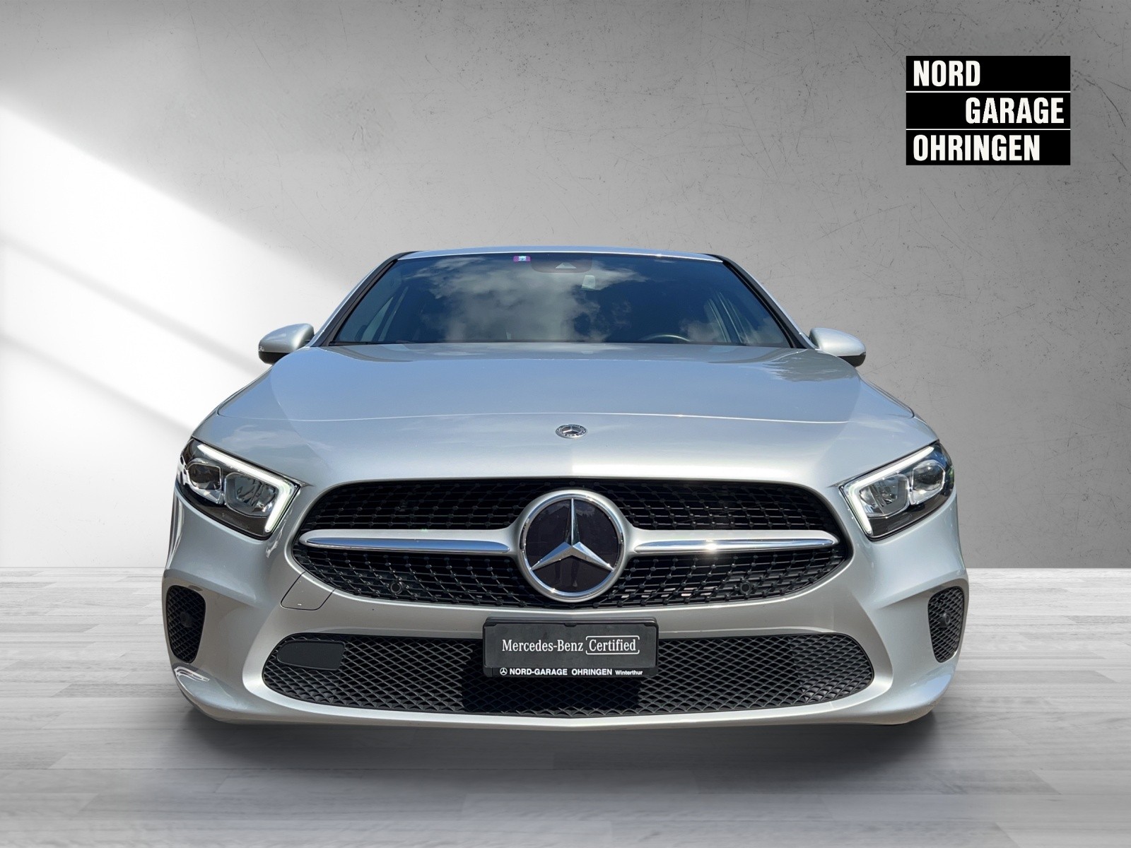 MERCEDES-BENZ A 180 Progressive-showroom-element-1