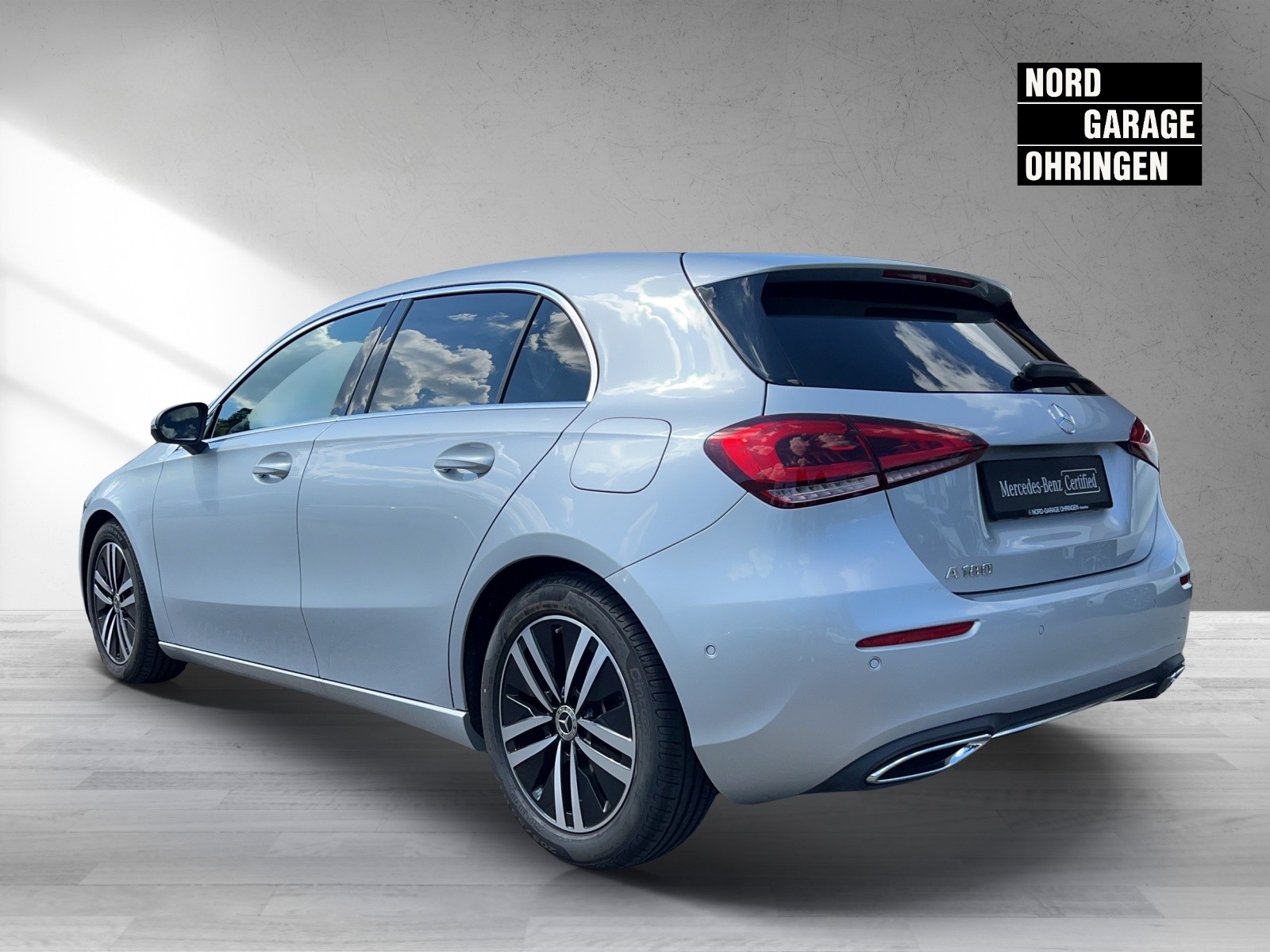 MERCEDES-BENZ A 180 Progressive-showroom-element-2