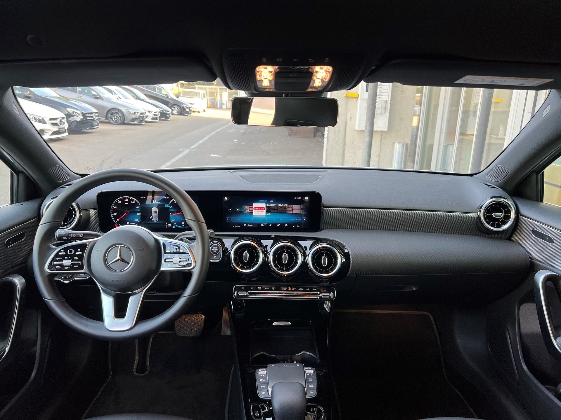 MERCEDES-BENZ A 180 Progressive-image-9