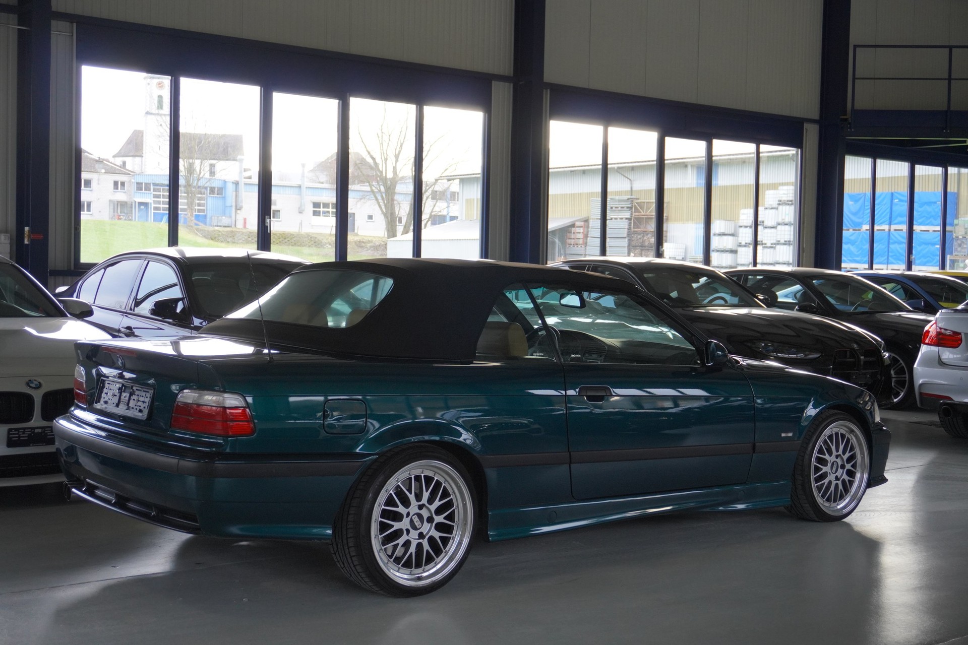 BMW M3 Cabrio-image-3