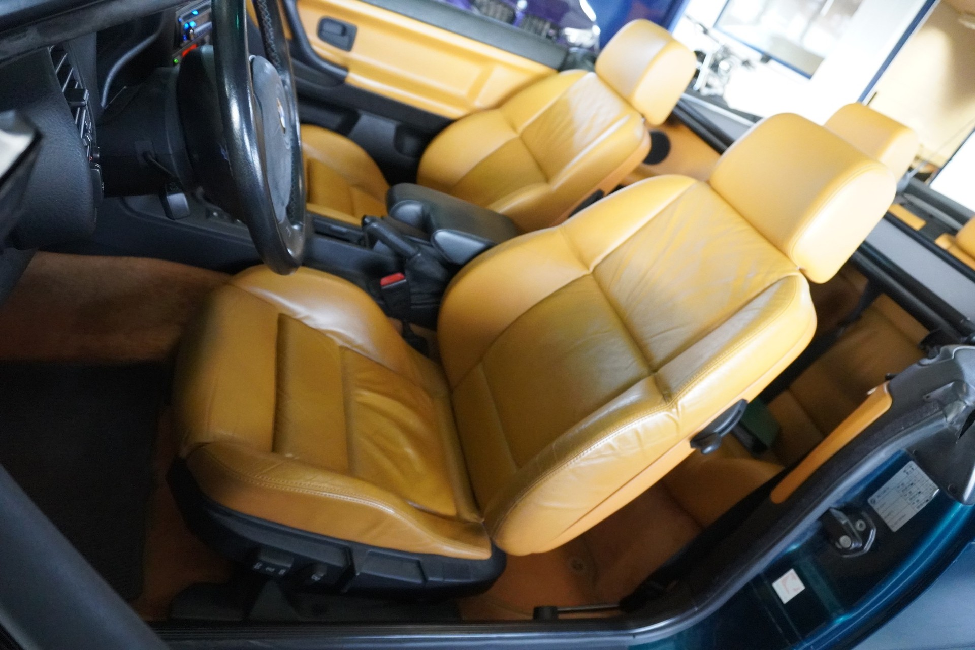 BMW M3 Cabrio-image-6