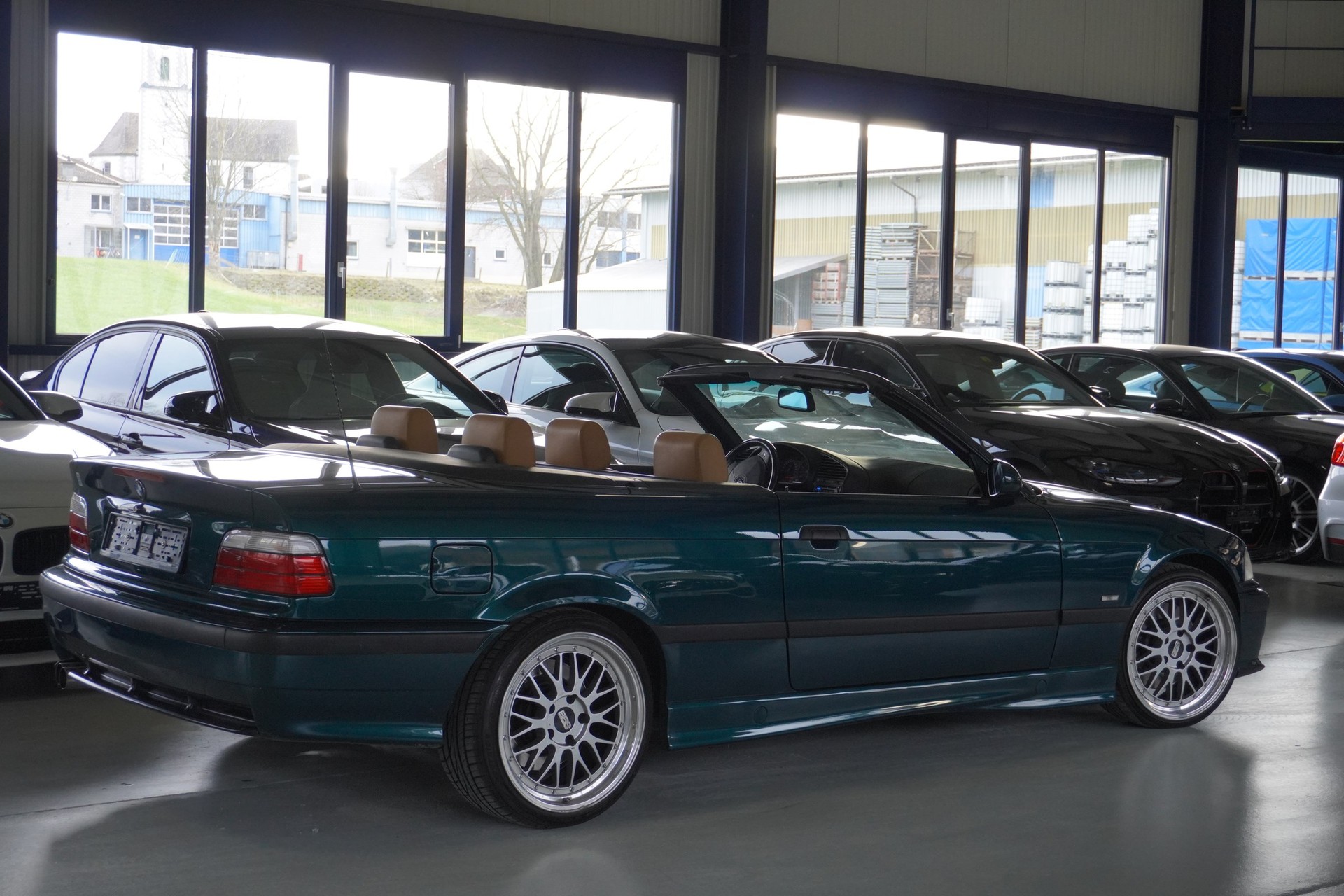 BMW M3 Cabrio-image-11