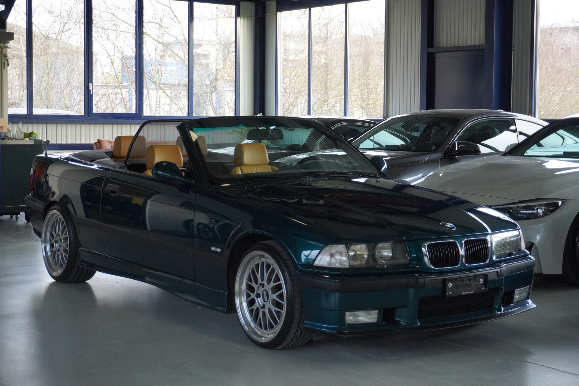 BMW M3 Cabrio-image-13
